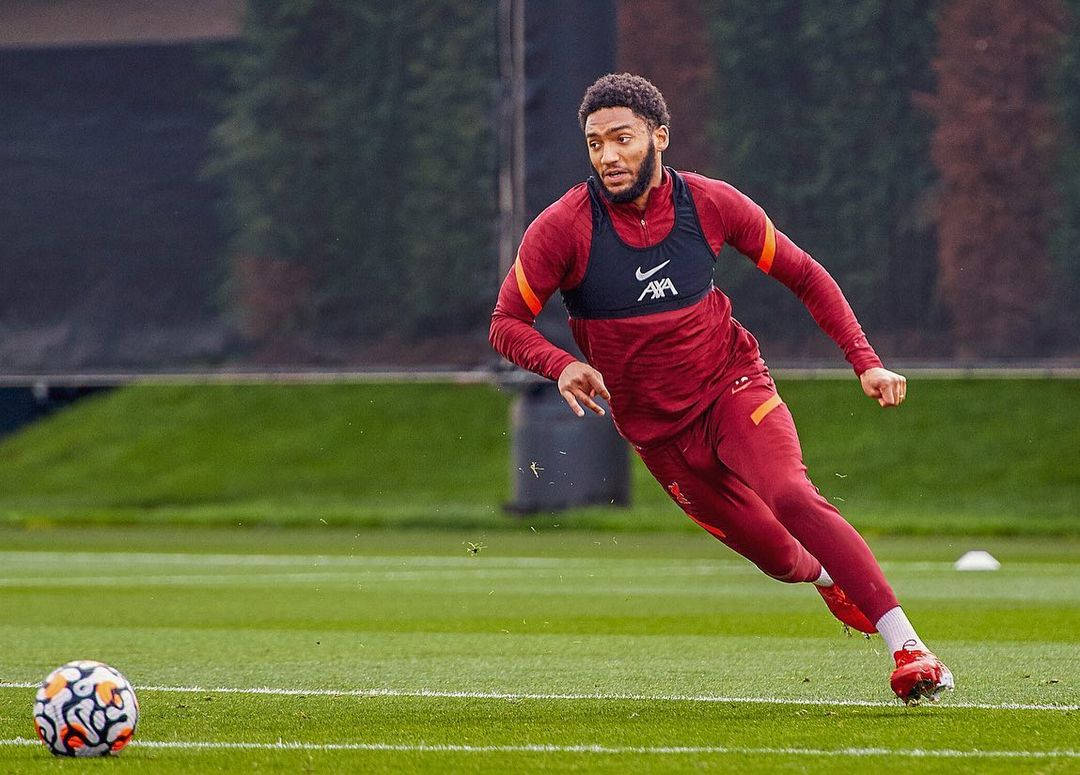 Joe Gomez, red training gear, colorful ball, SD Desktop Wallpaper