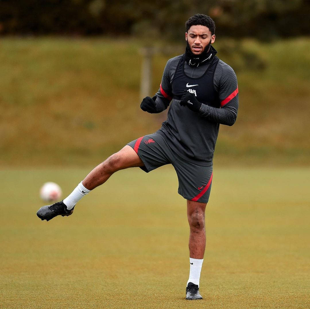 Joe Gomez, training gear, grassy field, SD Desktop Wallpaper