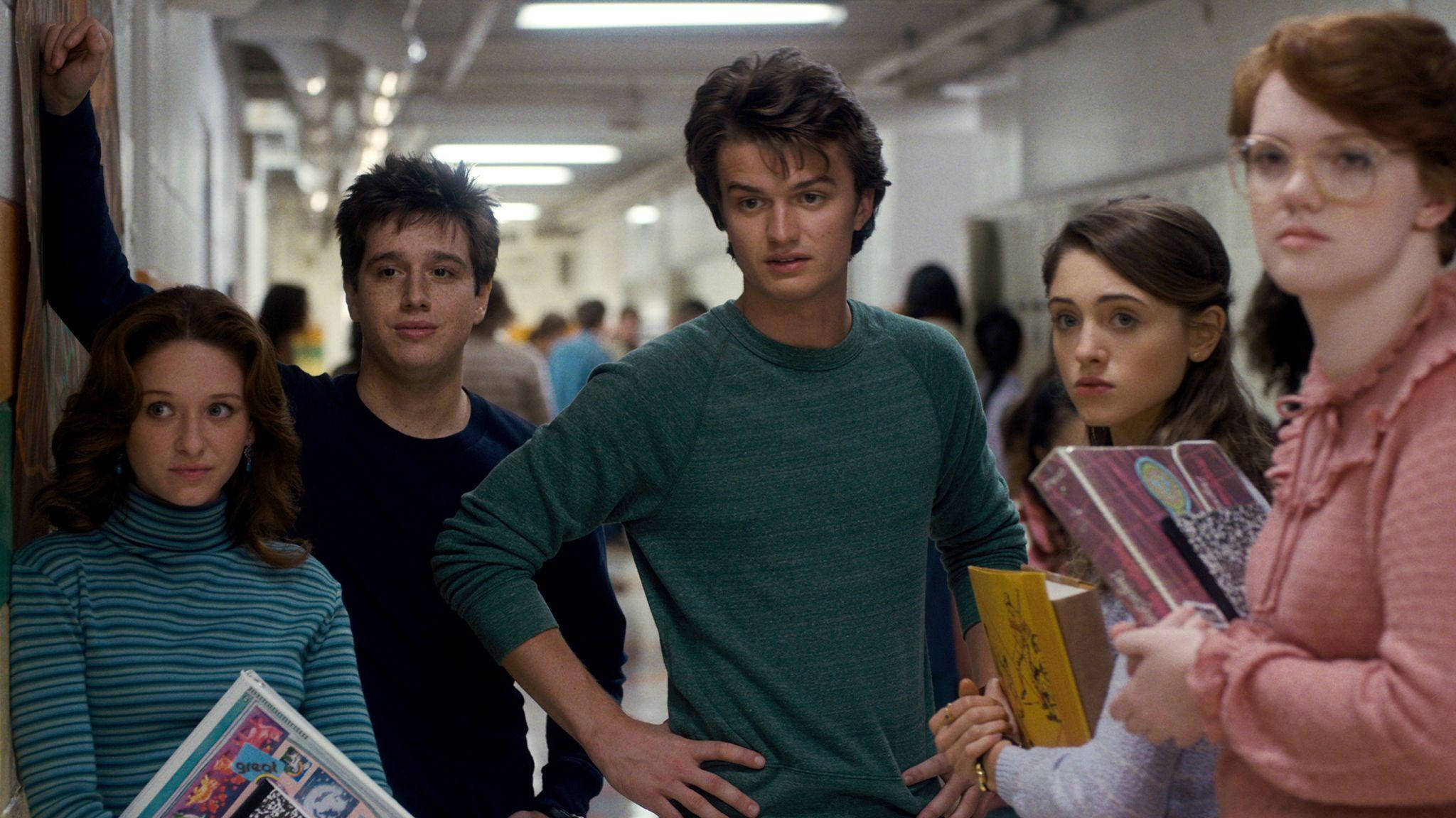 Joe Keery, classmates, school hallway, Full HD Desktop Wallpaper