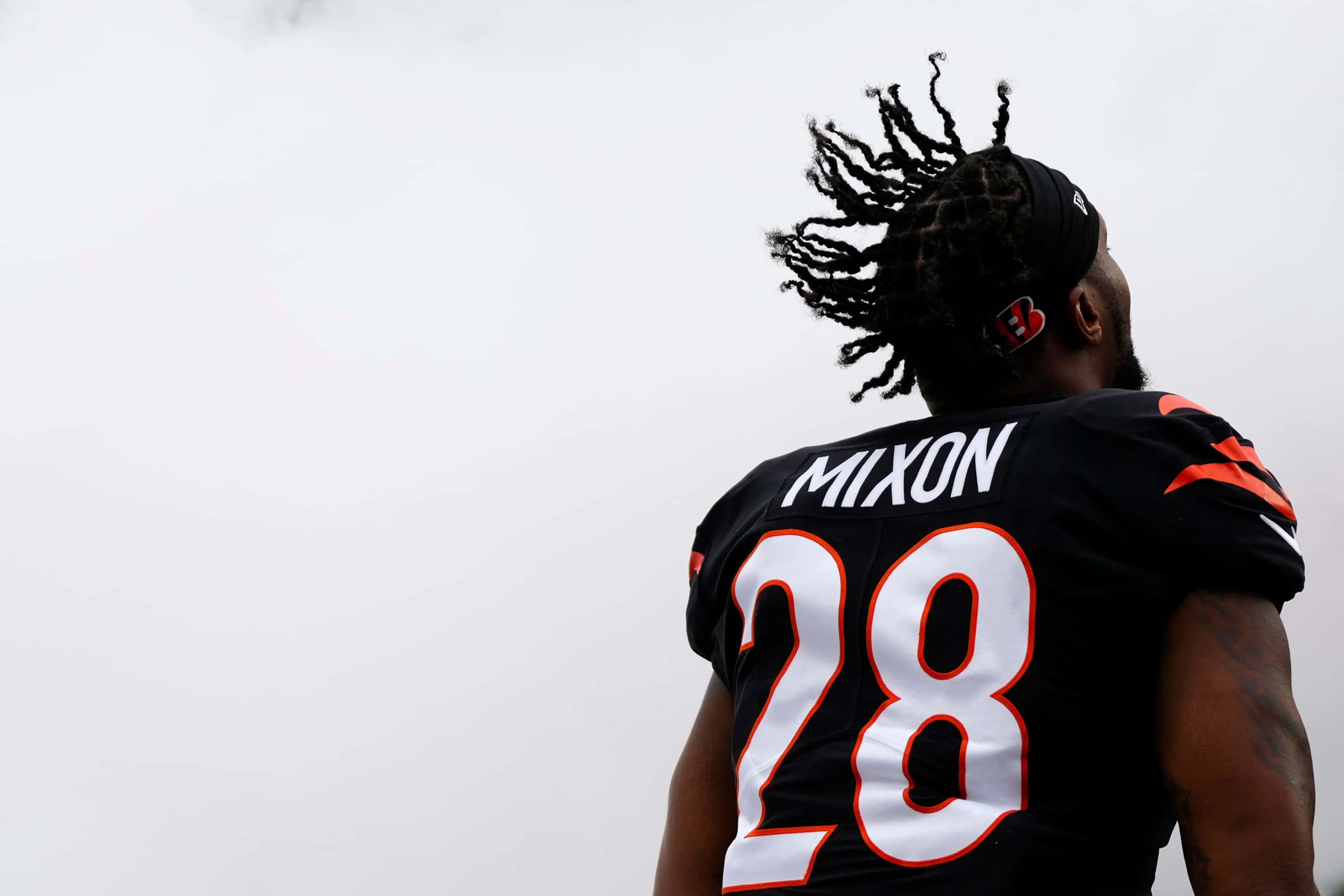 Joe Mixon, black jersey, number 28, 2K Desktop Wallpaper