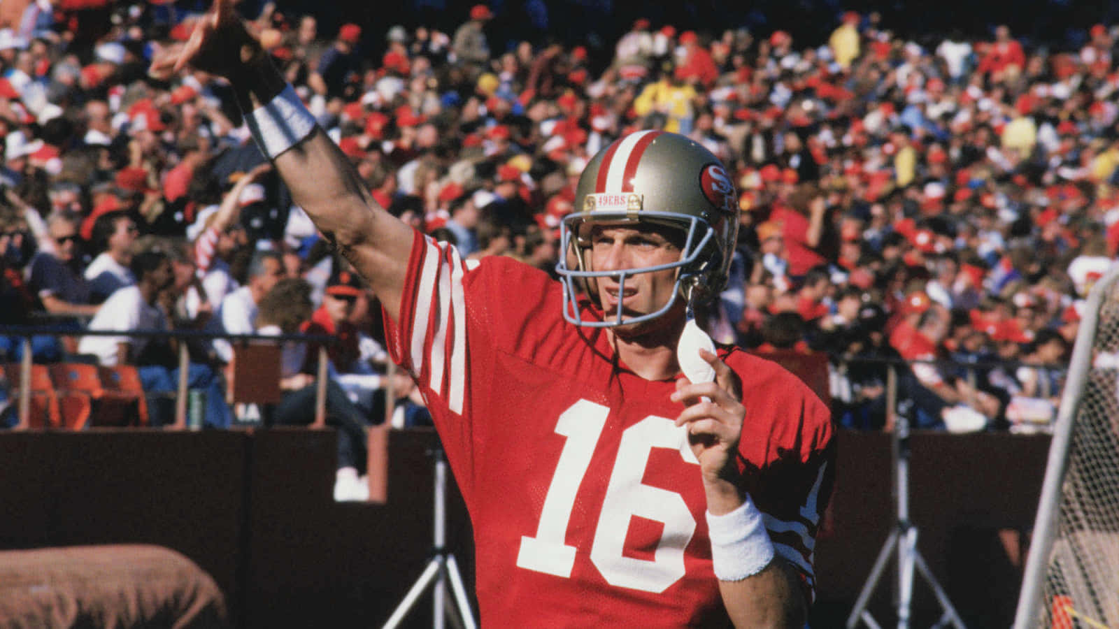 Joe Montana, 4-Time Super Bowl Champion Quarterback, red jersey, HD Desktop Wallpaper