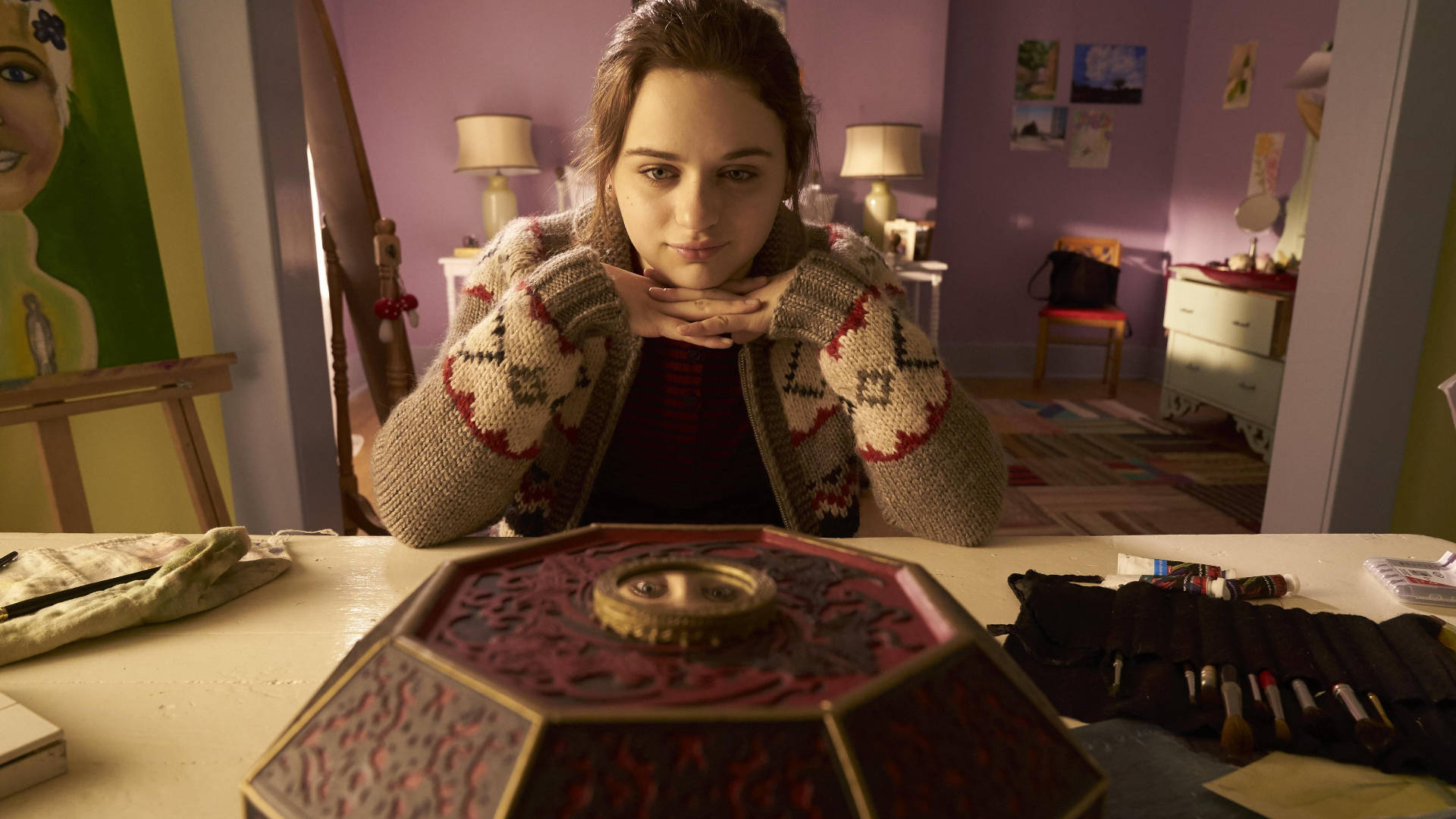 Joey King, music box, patterned sweater, Full HD Desktop Wallpaper