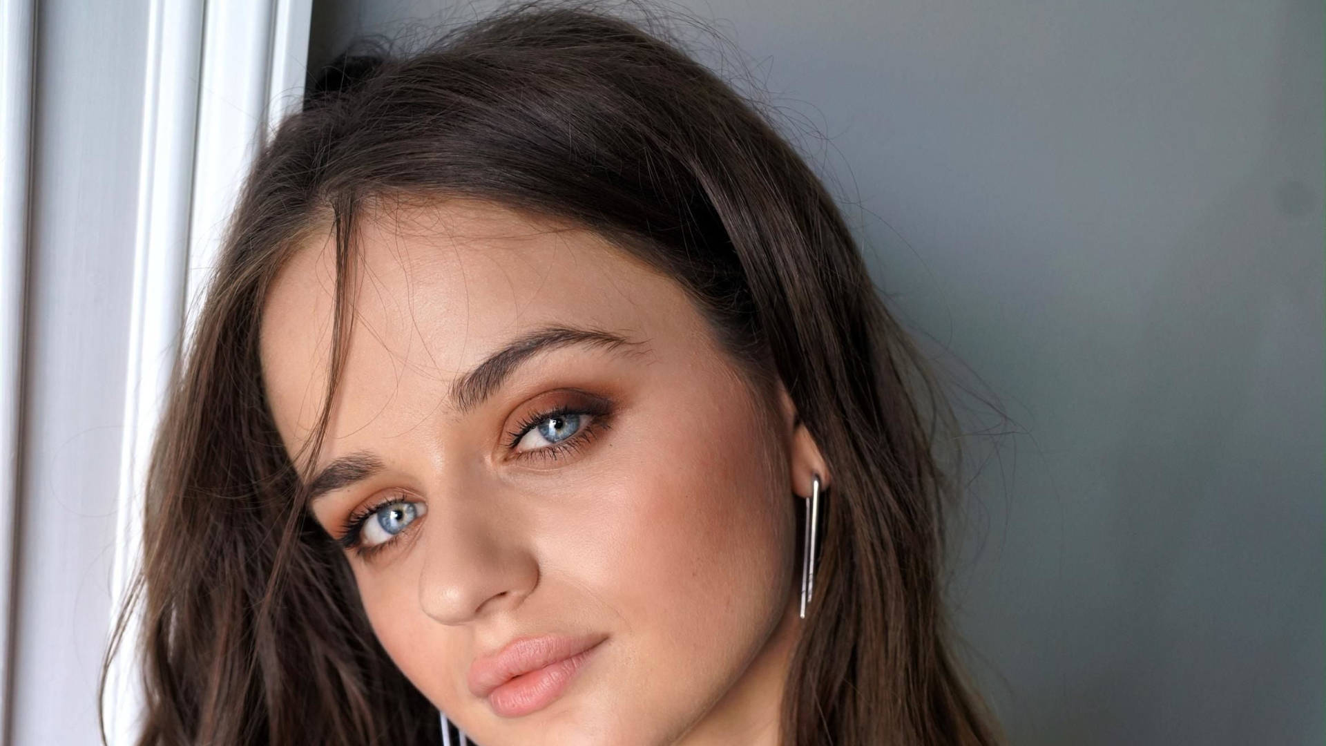 Joey King, blue eyes, dark hair, Full HD Desktop Wallpaper