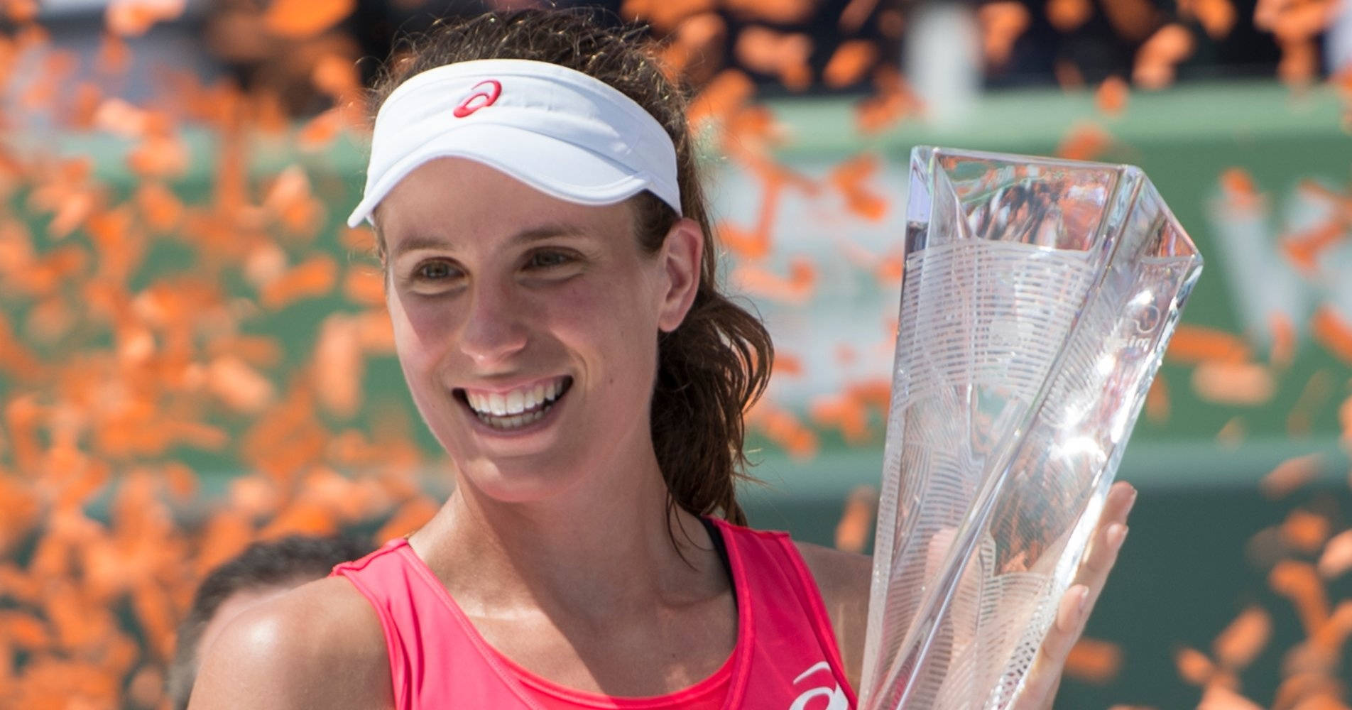 Johanna Konta, pink outfit, clear trophy, HD Desktop Wallpaper