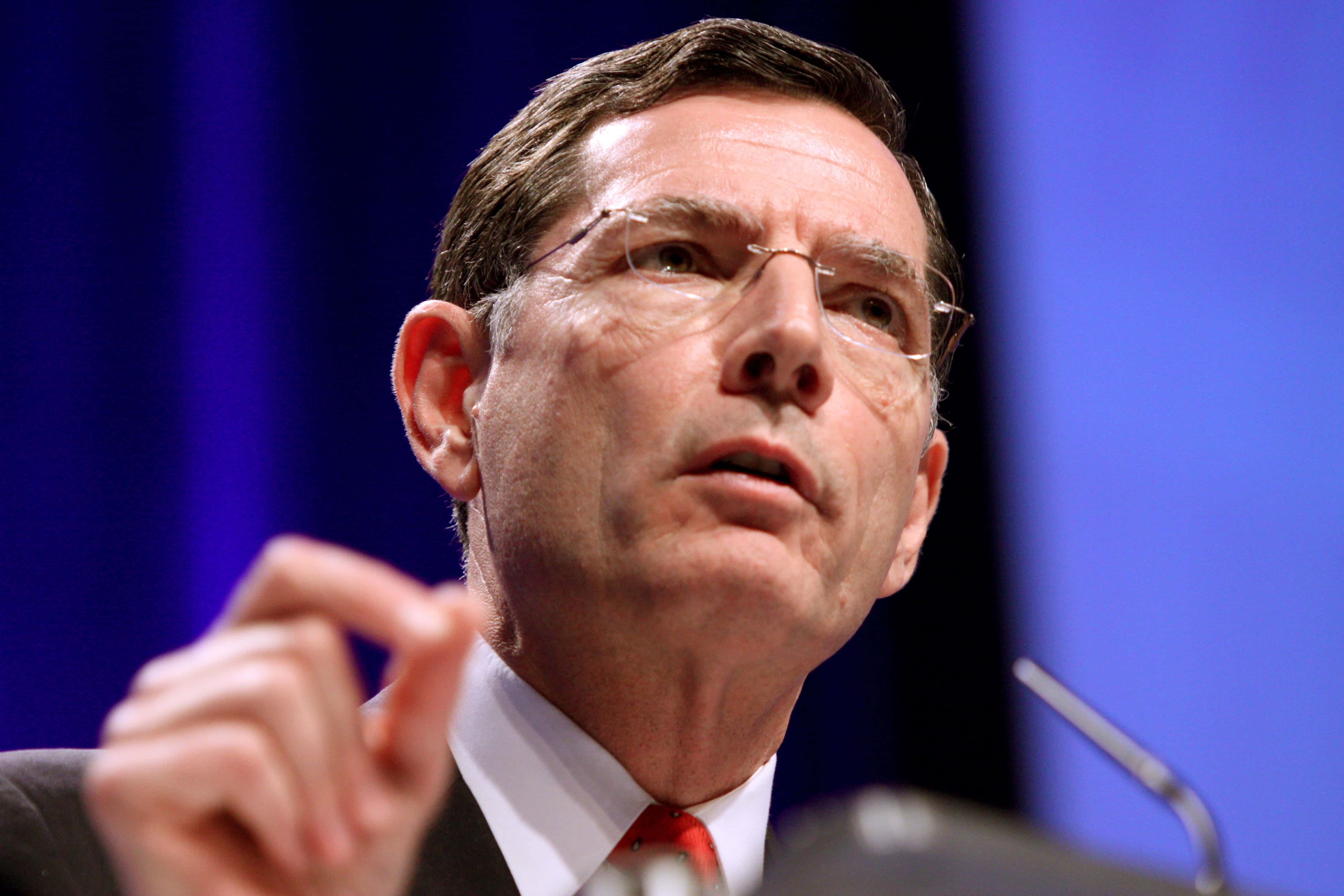 John Barrasso, suit, glasses, 4K Desktop Wallpaper