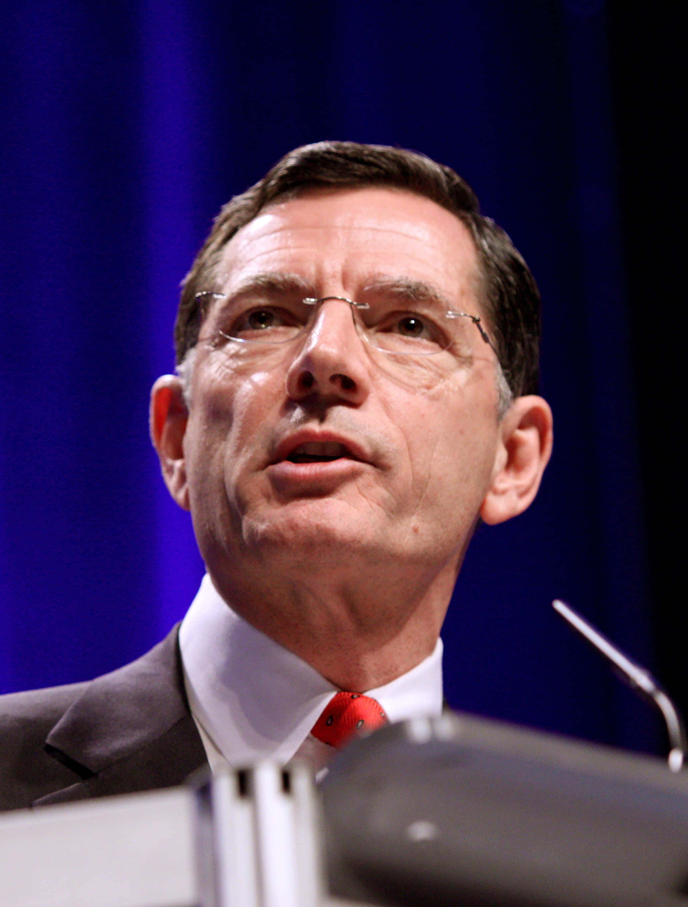 John Barrasso, suit, red tie, 2K Phone Wallpaper