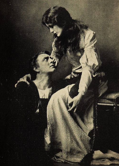 John Barrymore Hamlet, sepia-toned, period clothing, SD Phone Wallpaper