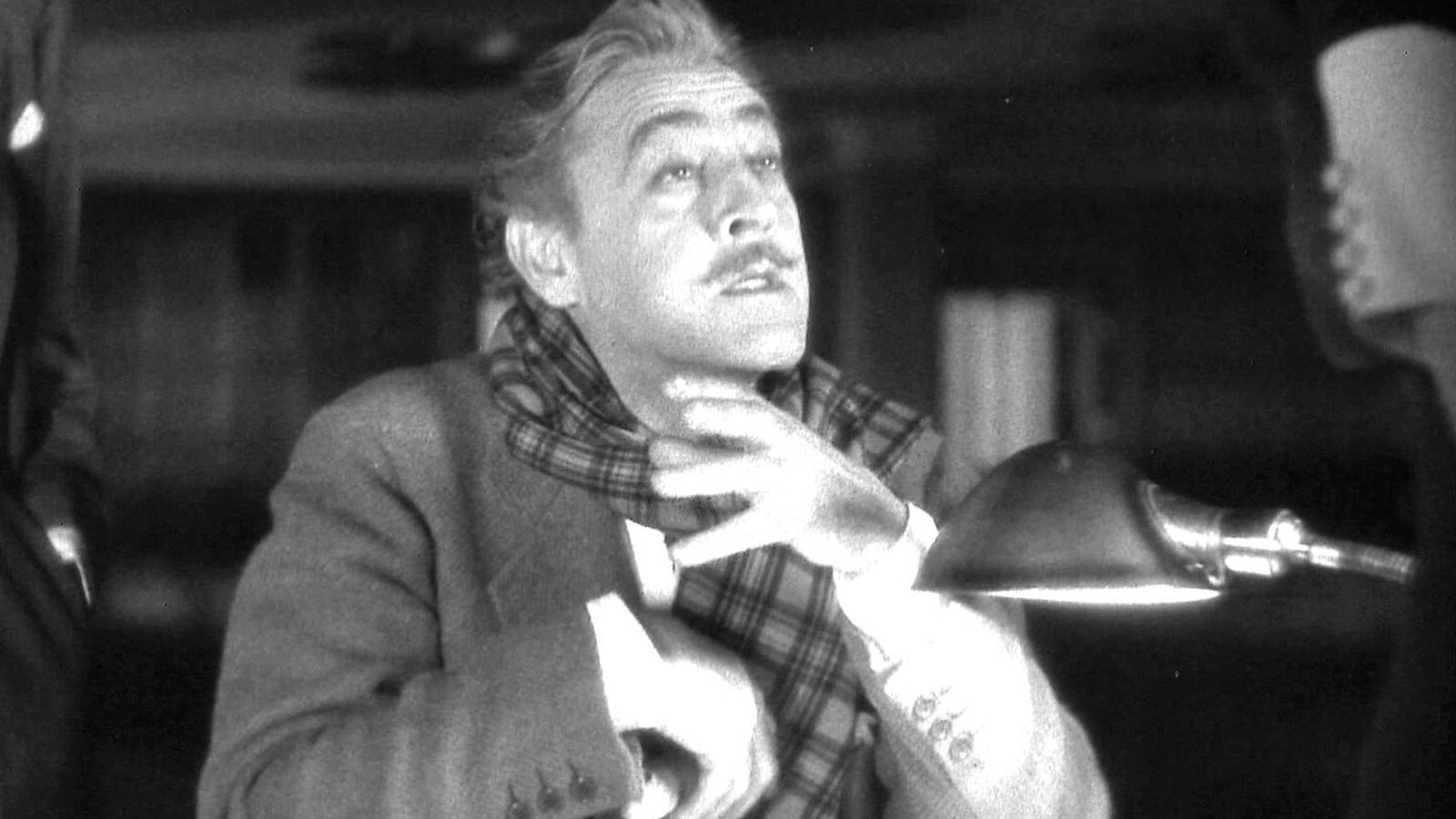 John Barrymore Hamlet, plaid scarf, coat, HD Desktop Wallpaper