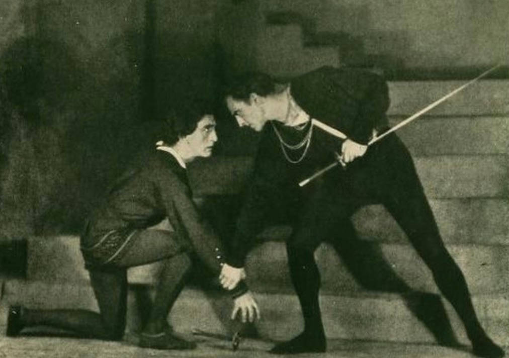 John Barrymore Hamlet, fight scene, vintage costumes, SD Desktop Wallpaper