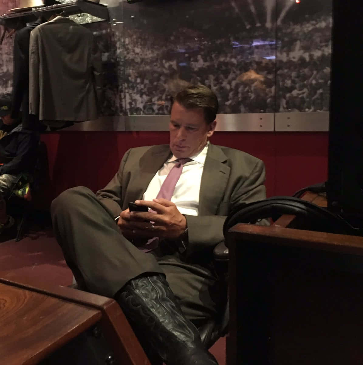 John Bradshaw Layfield, suit, cowboy boots, SD Phone Wallpaper
