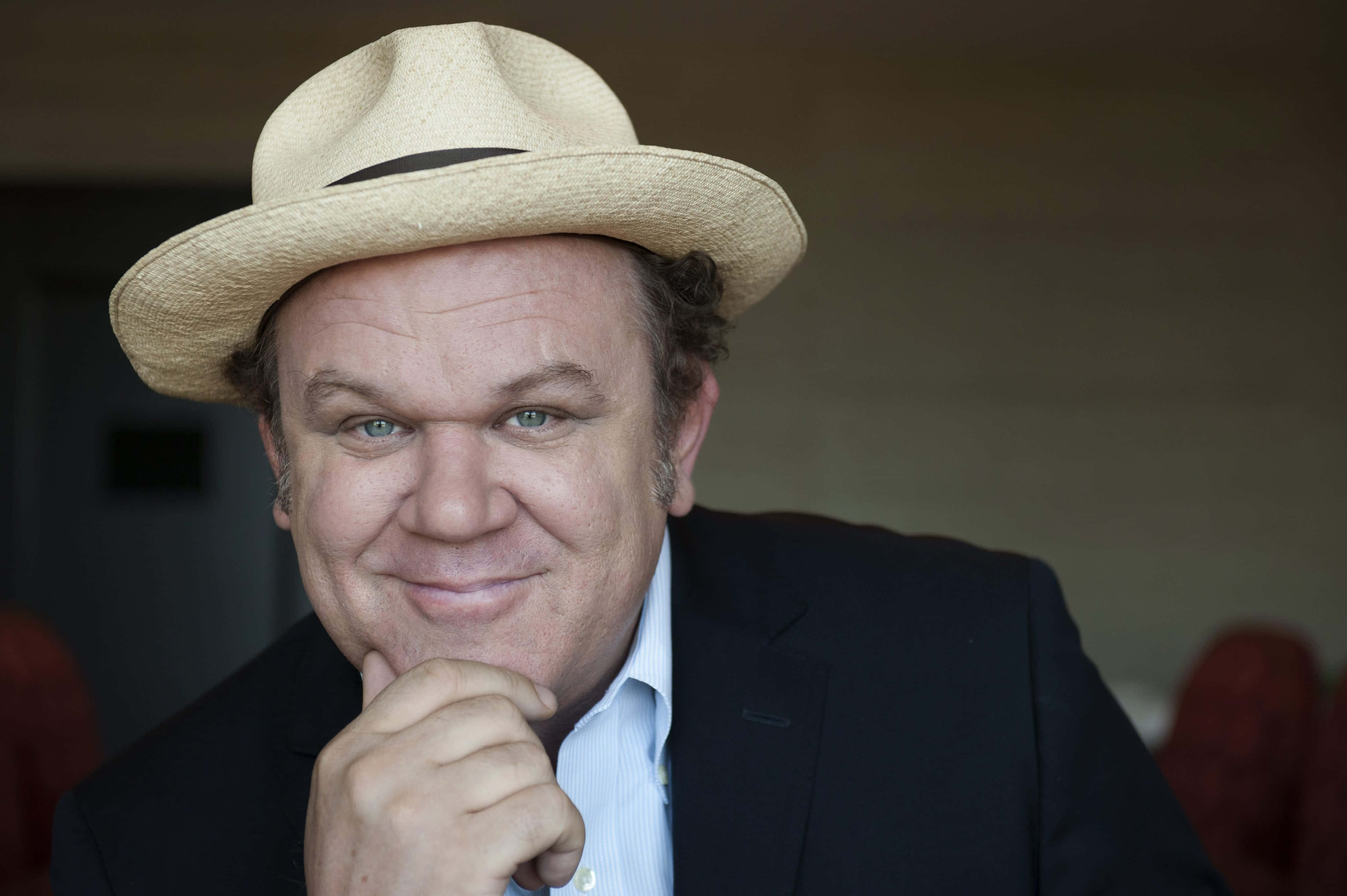 John C. Reilly, straw hat, suit, 4K Desktop Wallpaper
