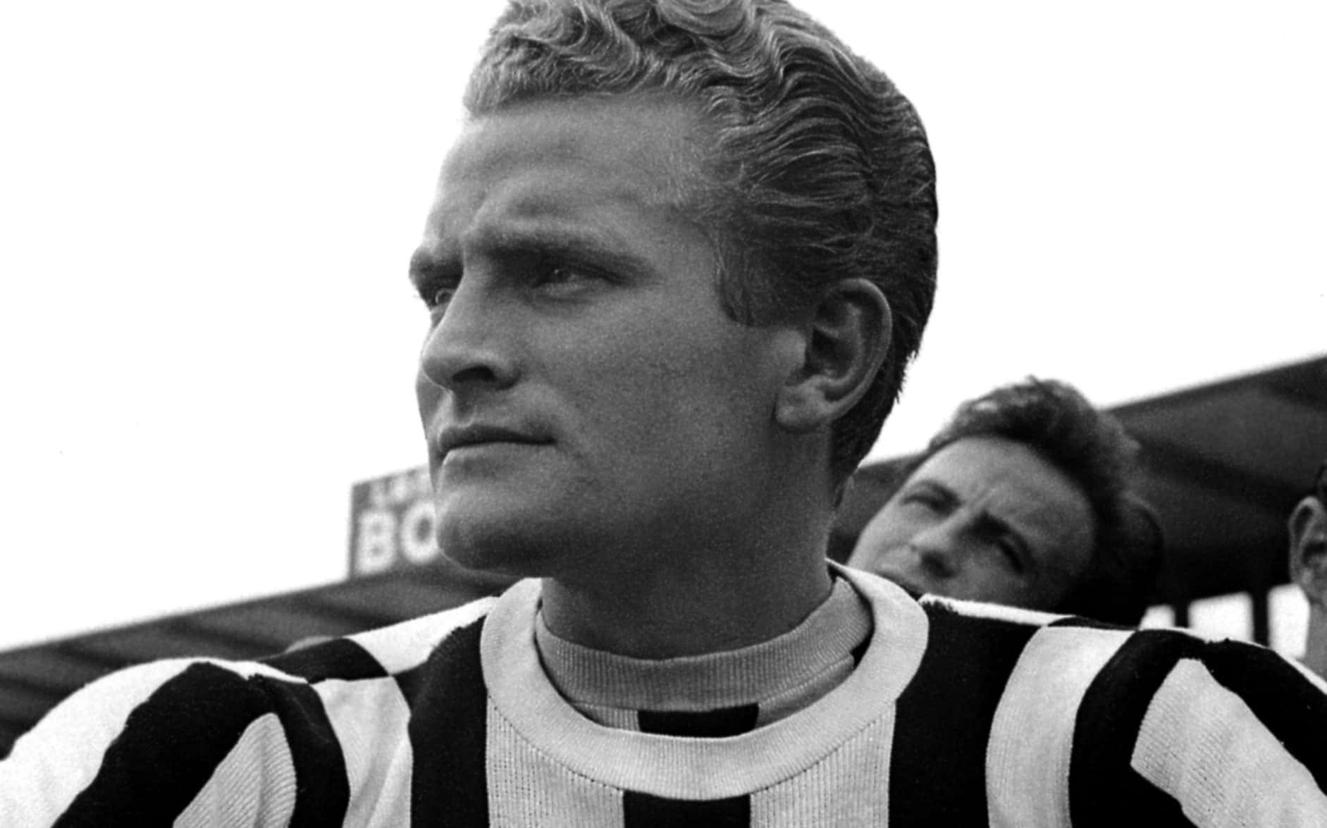 John Charles, striped jersey, stadium, HD Desktop Wallpaper