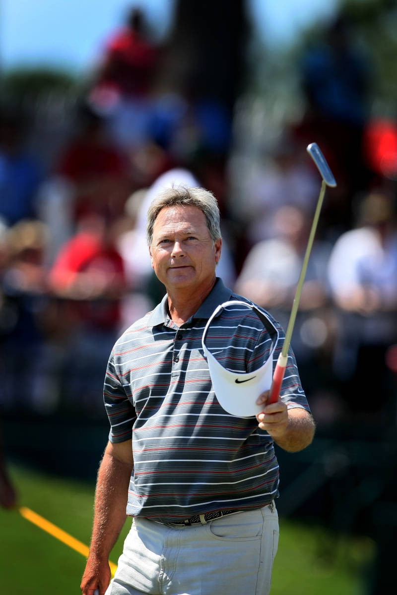 John Cook, striped polo, putter, SD Phone Wallpaper