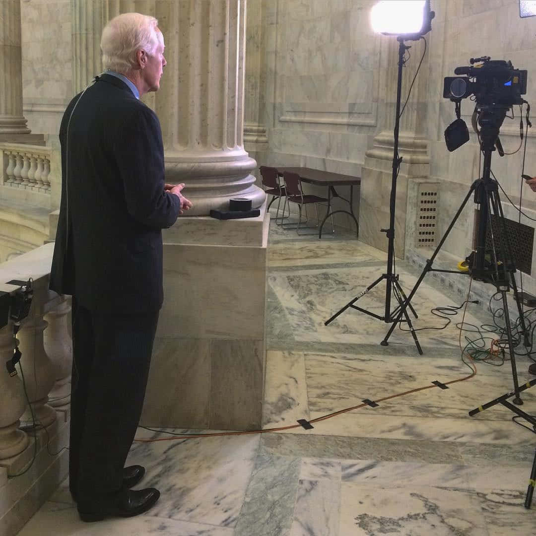 John Cornyn, marble column, grand hall, SD Desktop Wallpaper