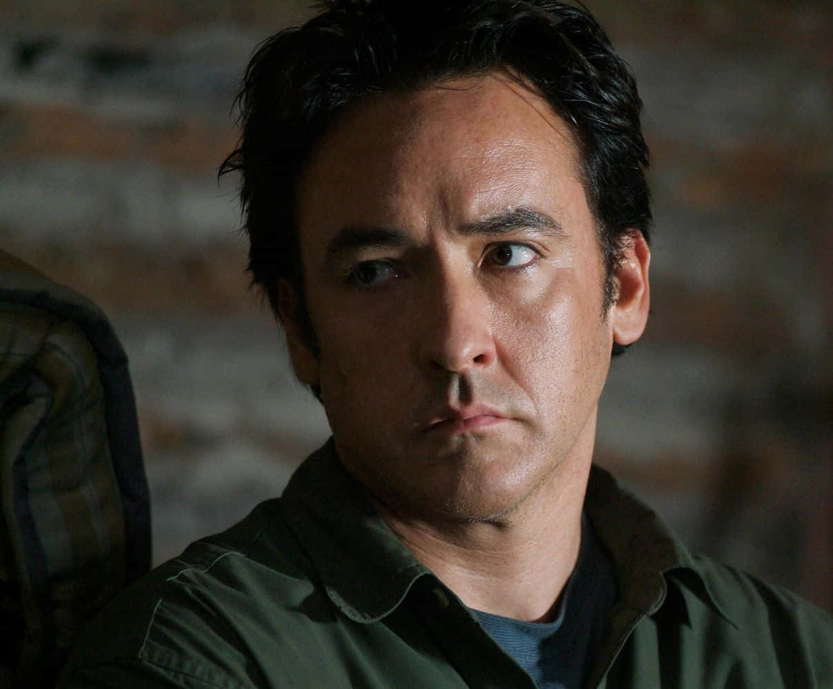 John Cusack, dark hair, intense eyes, SD Desktop Wallpaper