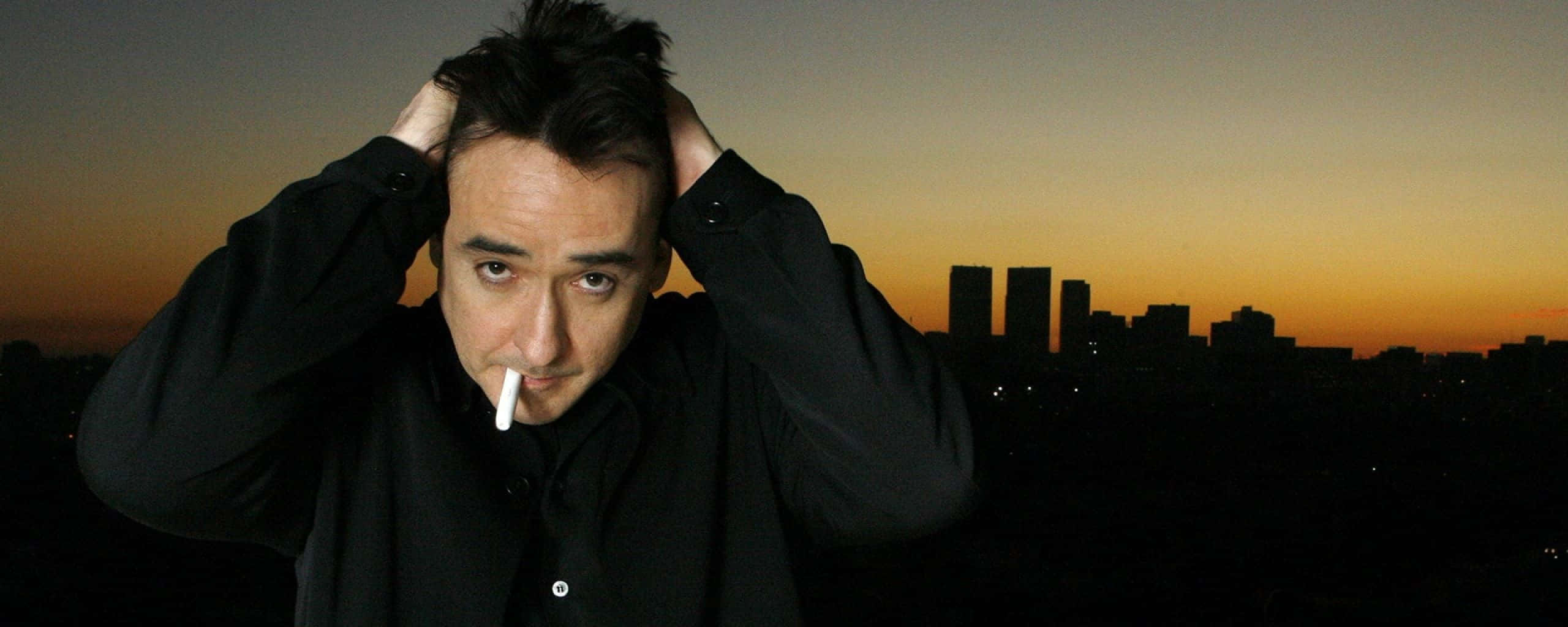 John Cusack, black shirt, cigarette, 2K Desktop Wallpaper