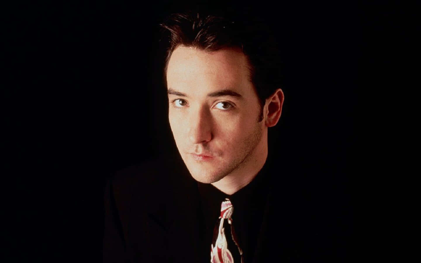 John Cusack, dark suit, patterned tie, HD Desktop Wallpaper