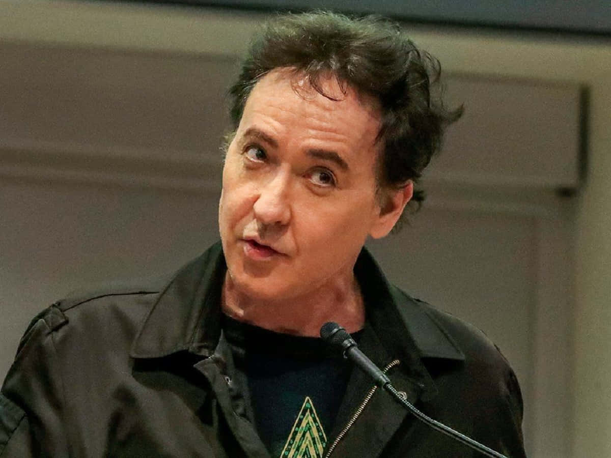 John Cusack, black jacket, dark shirt, SD Desktop Wallpaper
