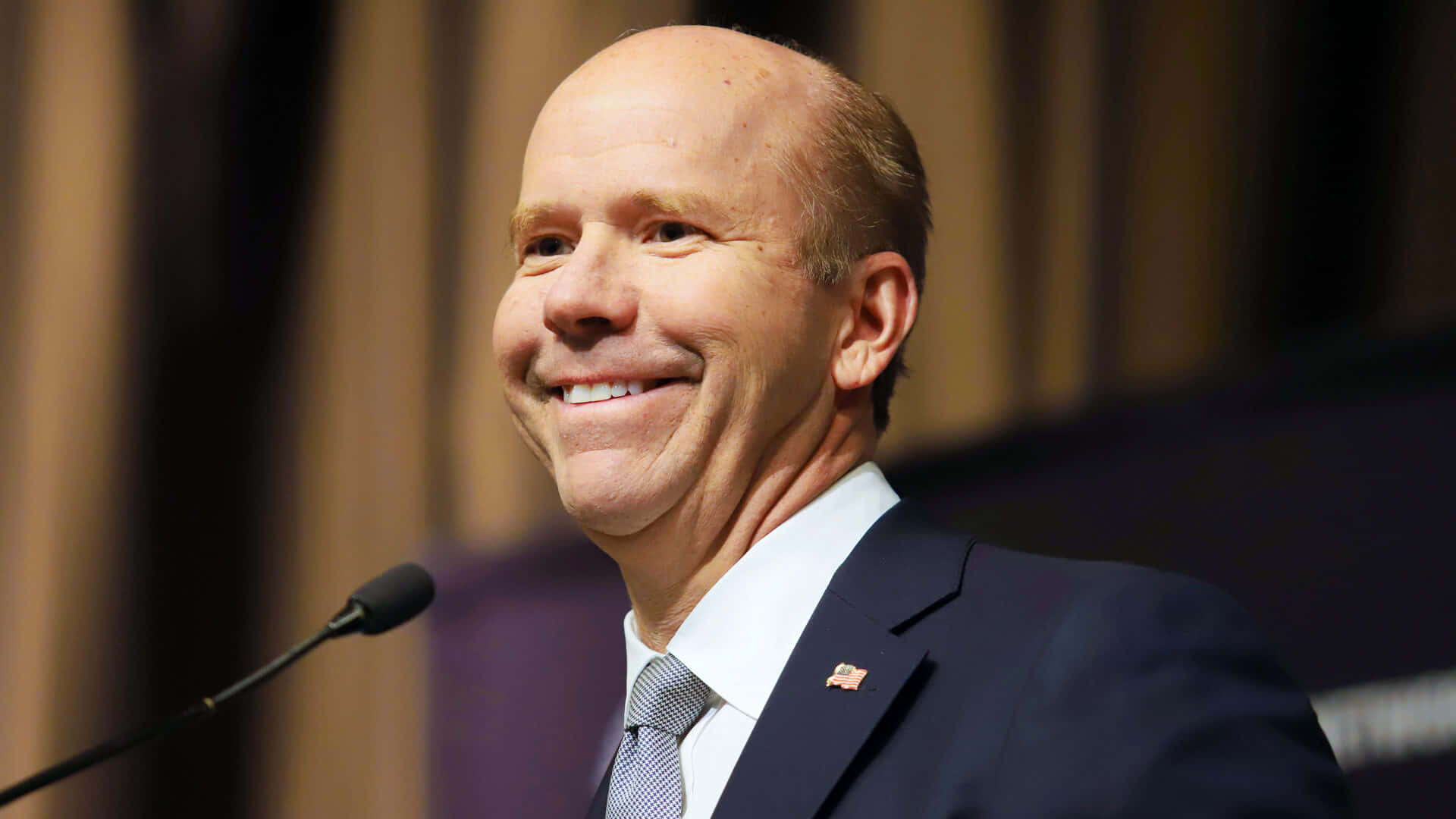 John Delaney, political rally, podium, Full HD Desktop Wallpaper