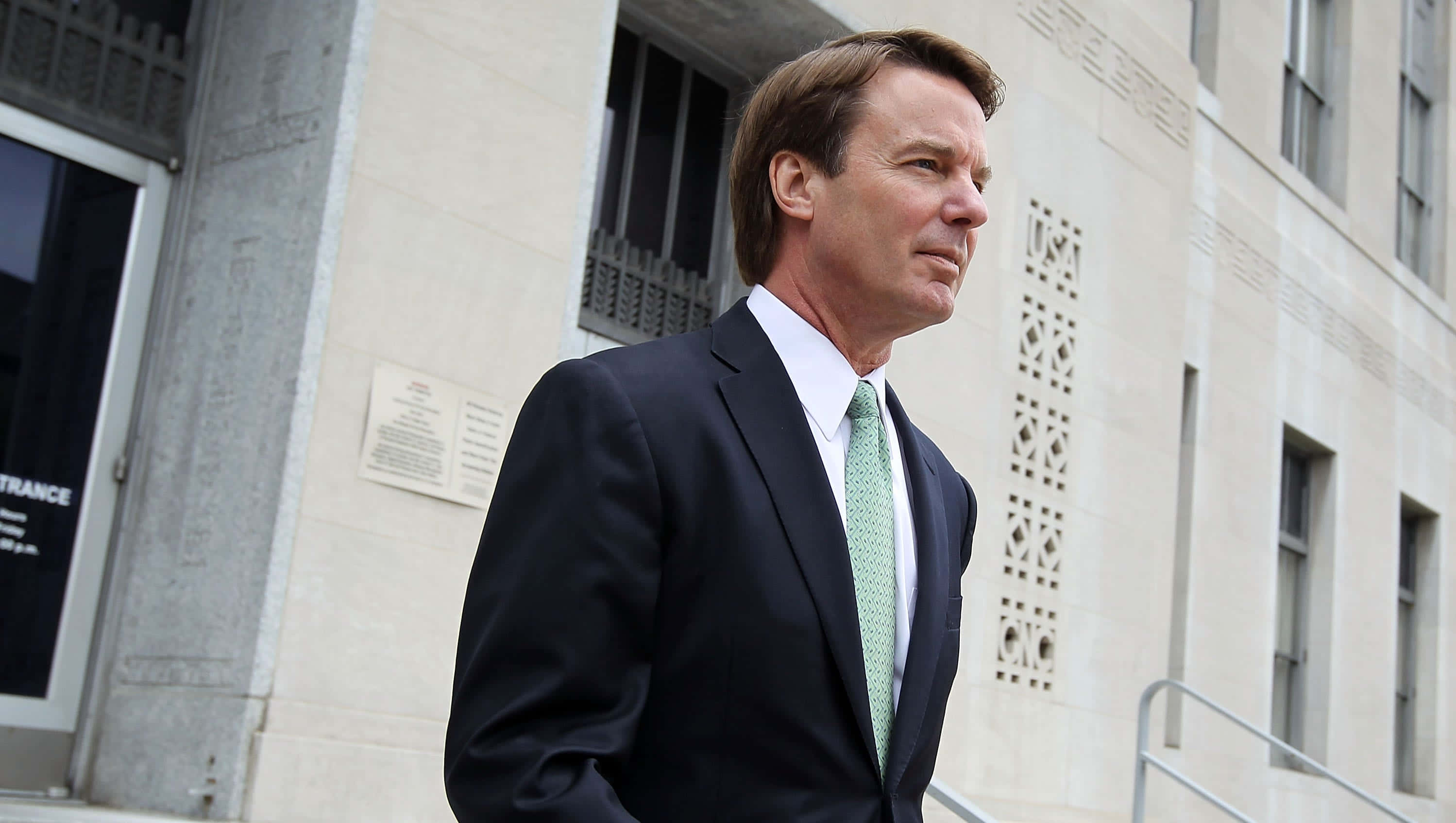 John Edwards, dark suit, green tie, 2K Desktop Wallpaper
