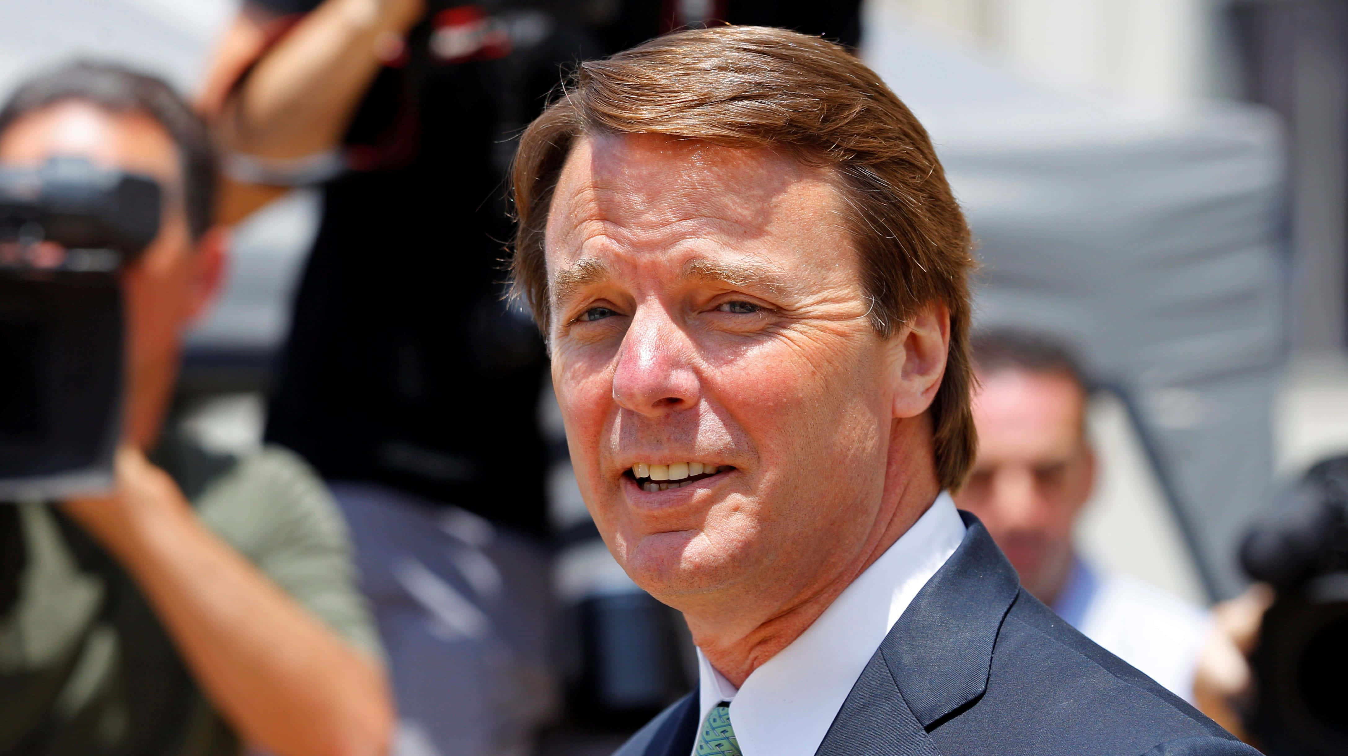 John Edwards, suit, photographers, 4K Desktop Wallpaper