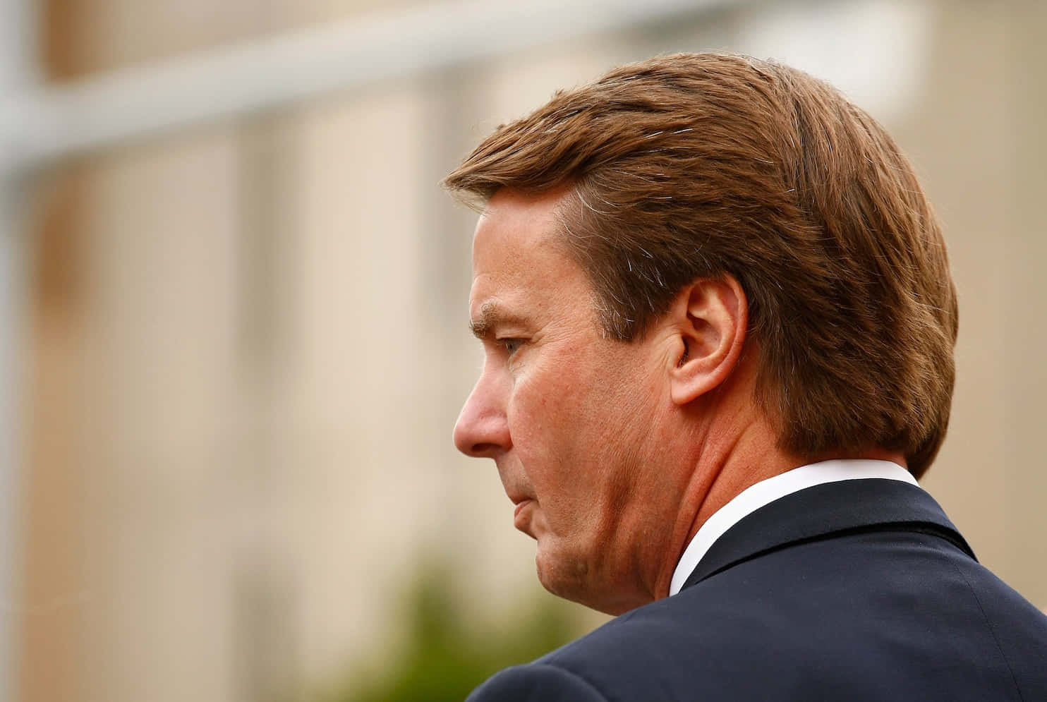 John Edwards, dark suit, urban background, HD Desktop Wallpaper
