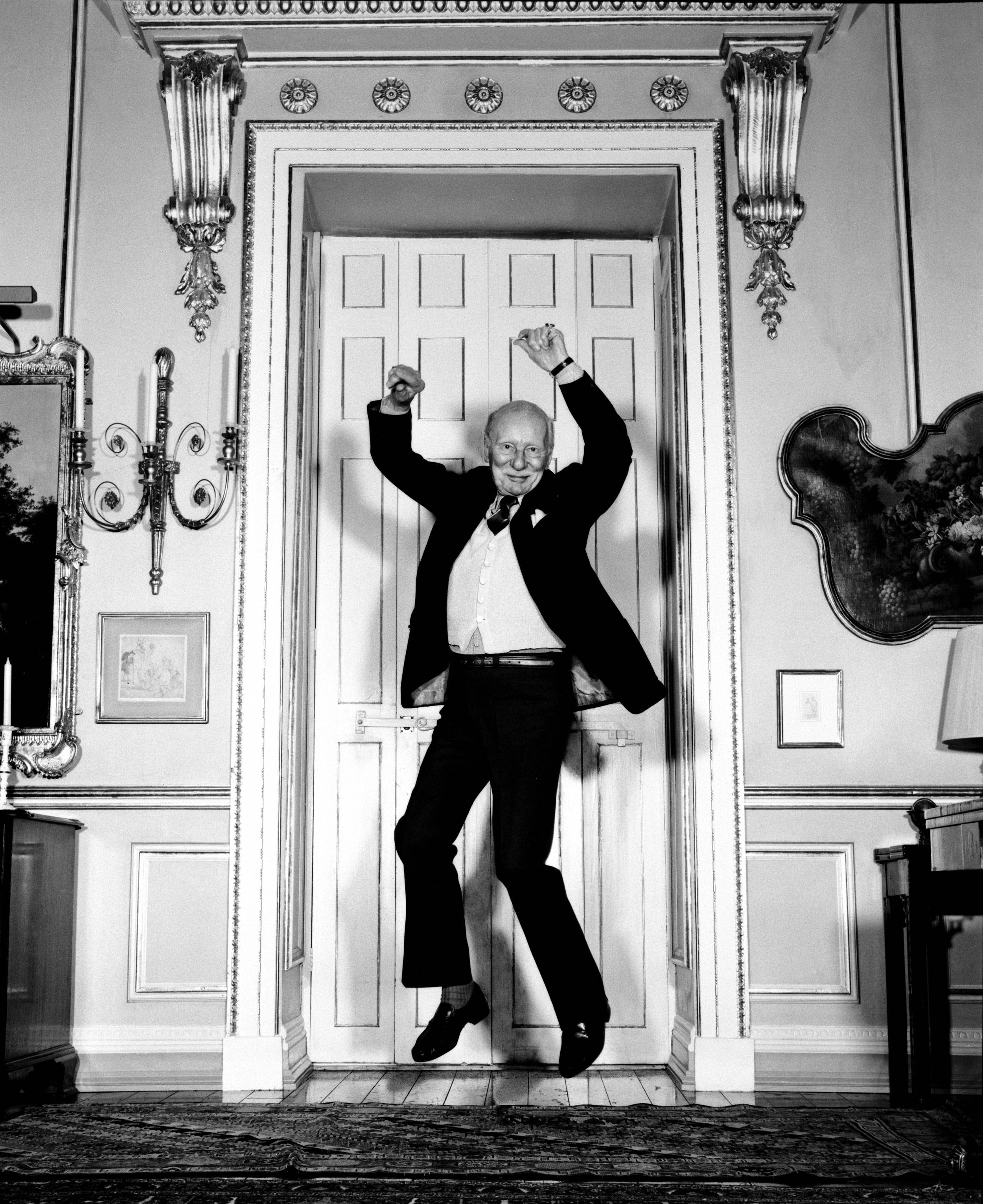 John Gielgud, 1991, black and white portrait, 2K Phone Wallpaper