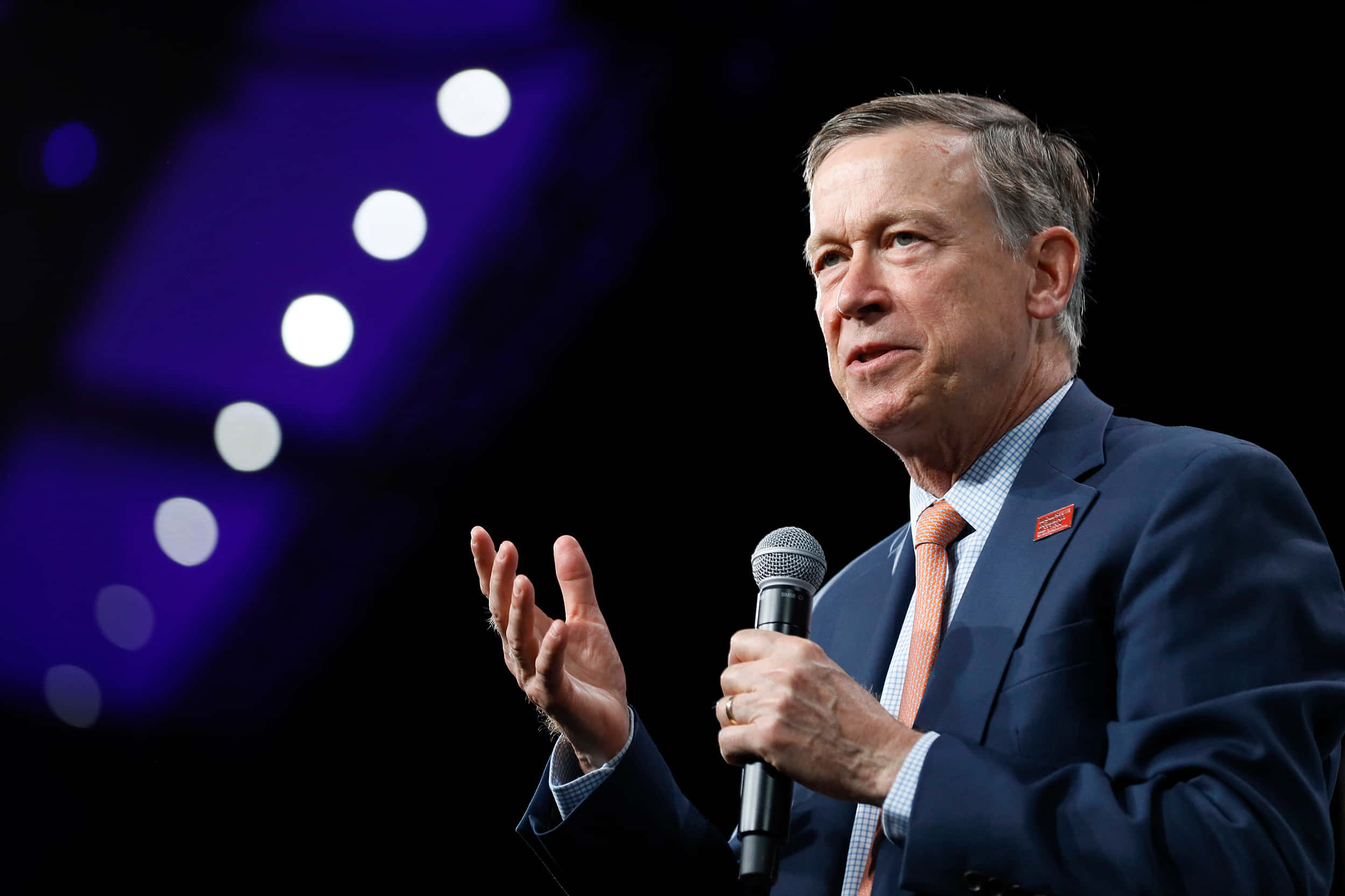 John Hickenlooper, microphone, black backdrop, Full HD Desktop Wallpaper
