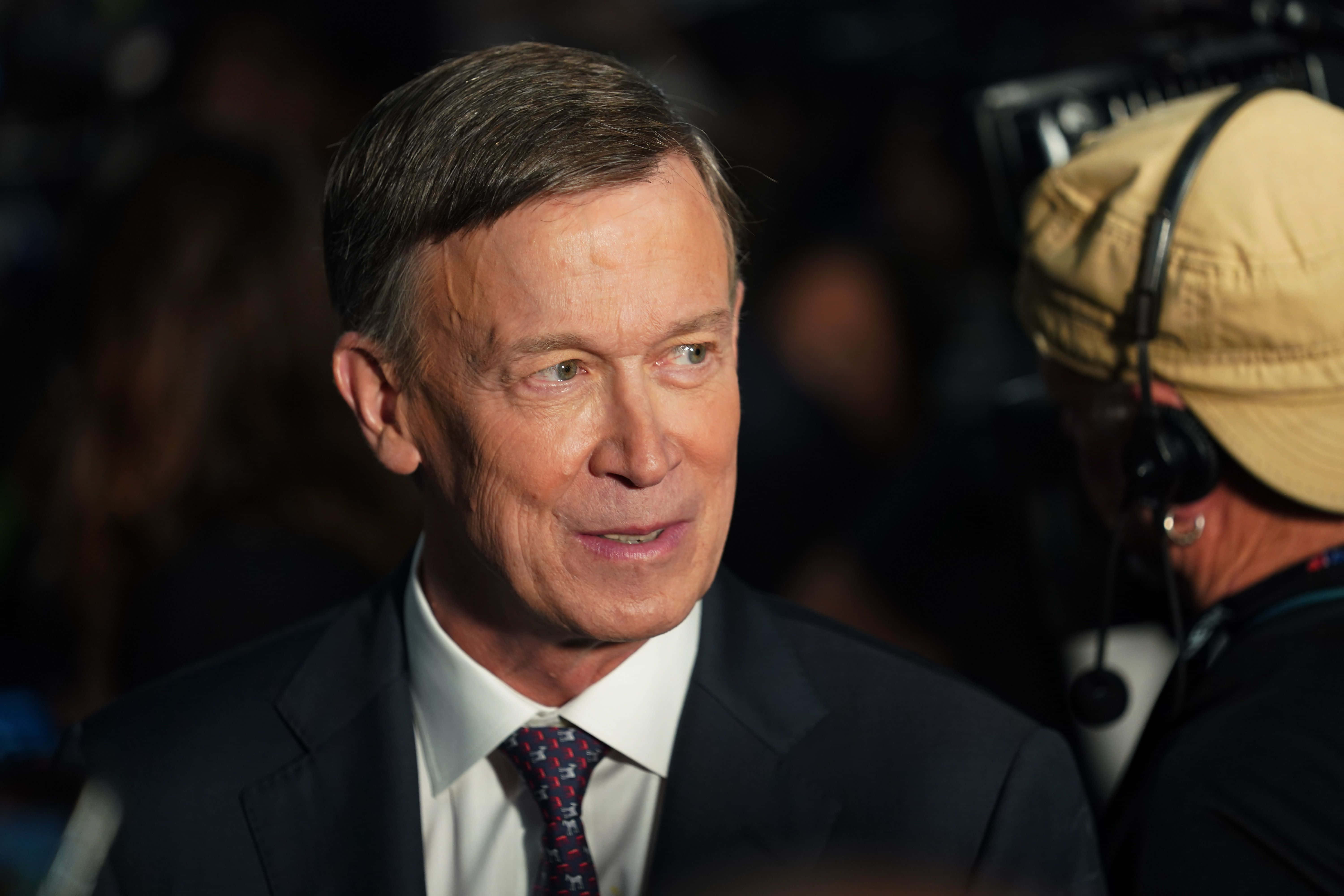 John Hickenlooper, dark suit, patterned tie, 5K Desktop Wallpaper