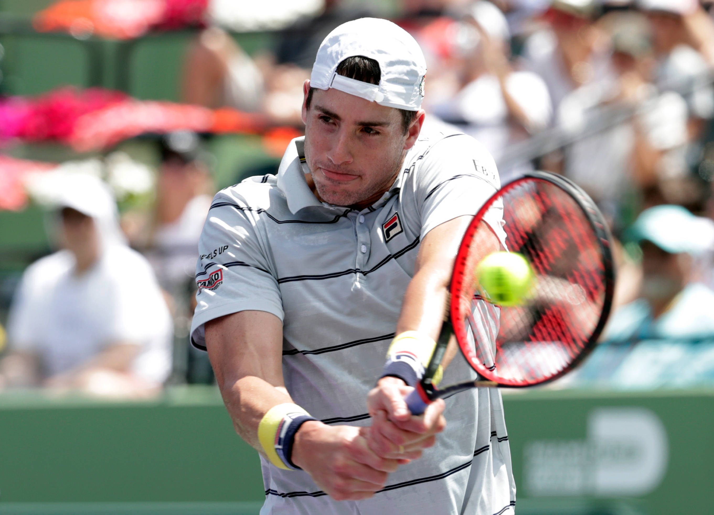 John Isner, white cap, striped shirt, 2K Desktop Wallpaper