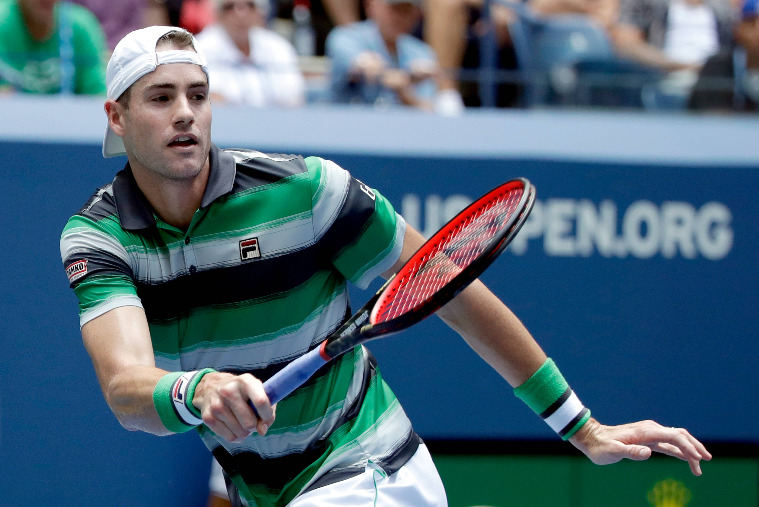 John Isner, green striped shirt, red racket, 2K Desktop Wallpaper
