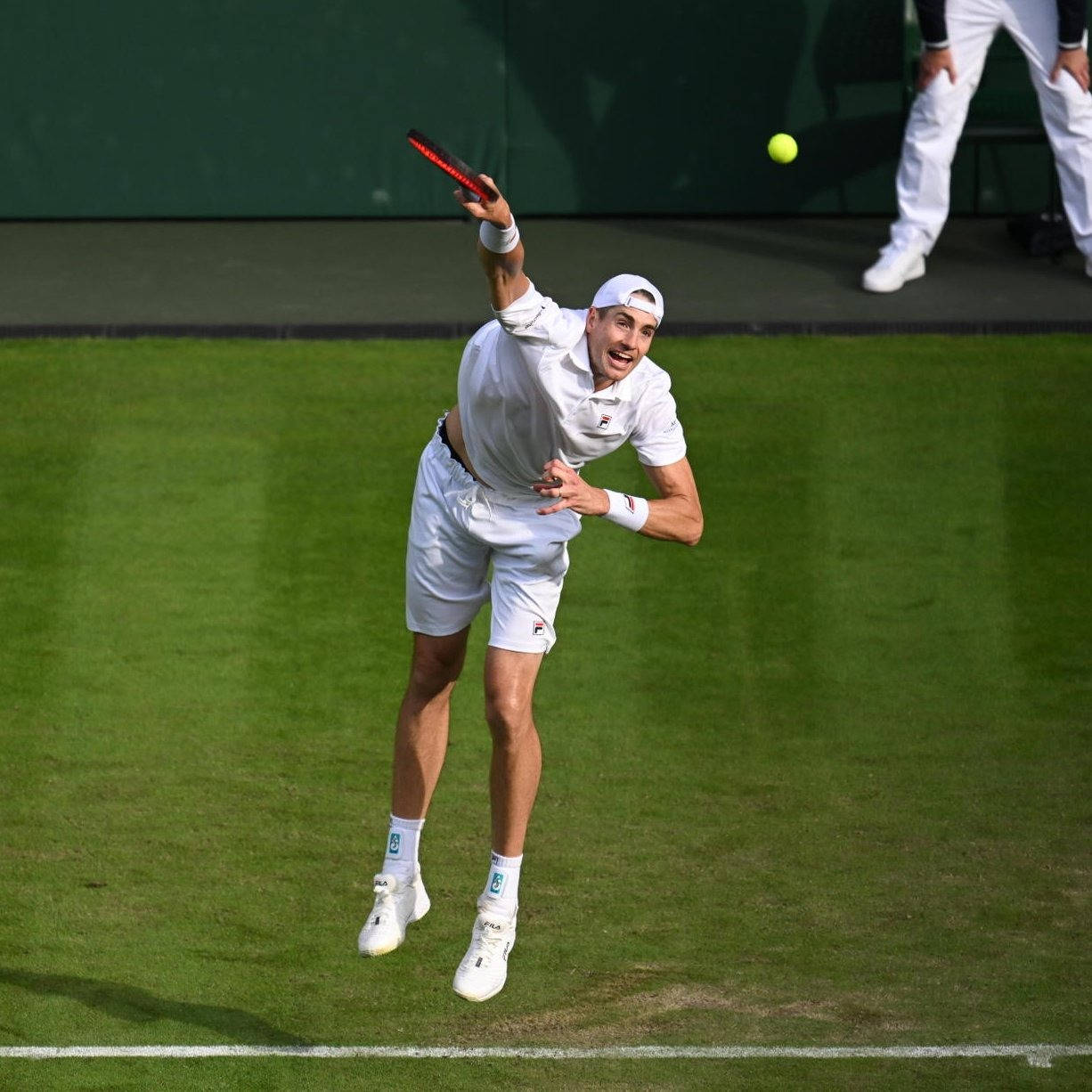 John Isner, tennis player, grass court, SD Desktop Wallpaper