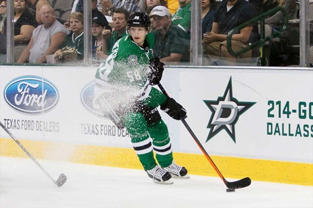 John Klingberg, green jersey, ice, SD Desktop Wallpaper
