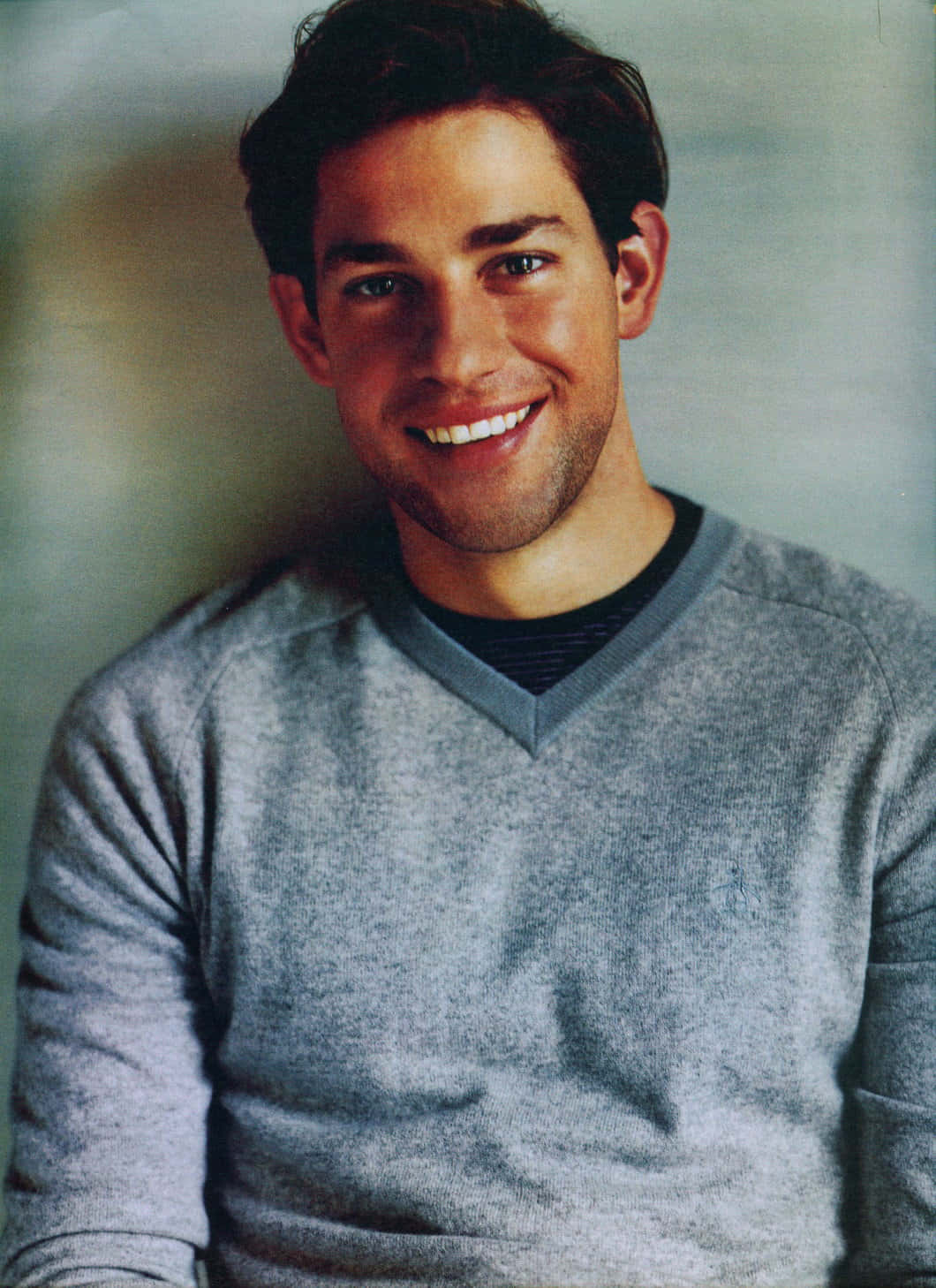 John Krasinski, gray v-neck sweater, dark hair, HD Phone Wallpaper