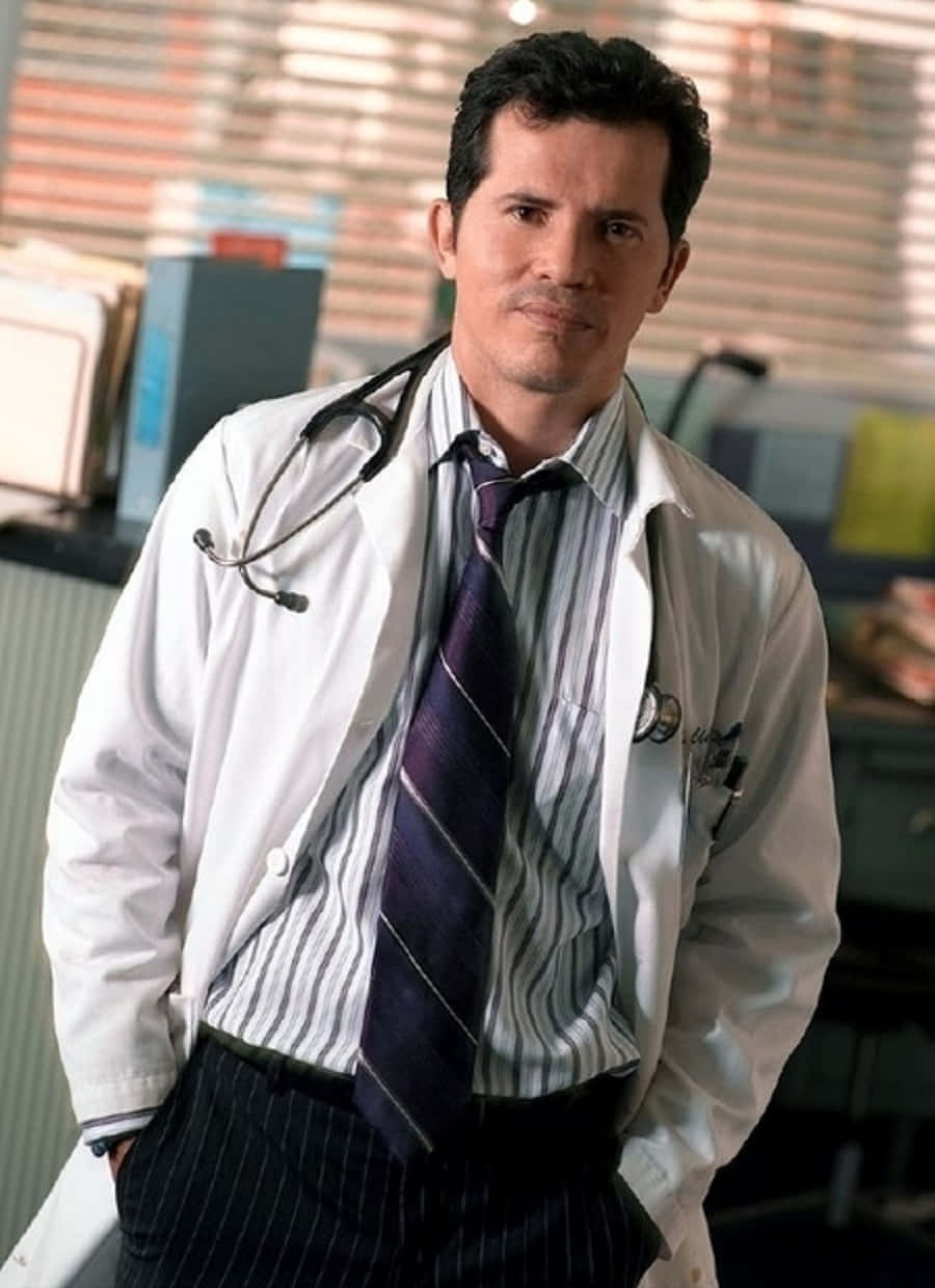 John Leguizamo, white coat, stethoscope, SD Phone Wallpaper