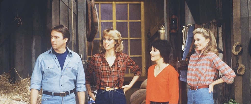 John Ritter, 1980s, rustic wooden barn doorway, SD Desktop Wallpaper