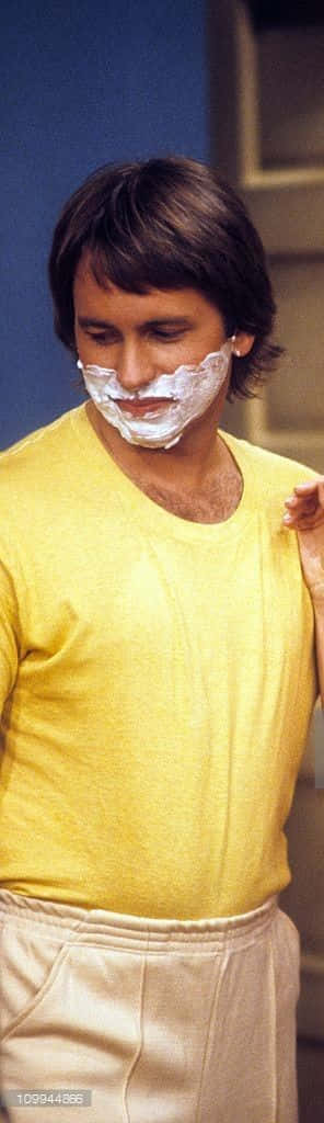 John Ritter, yellow shirt, shaving cream, SD Phone Wallpaper