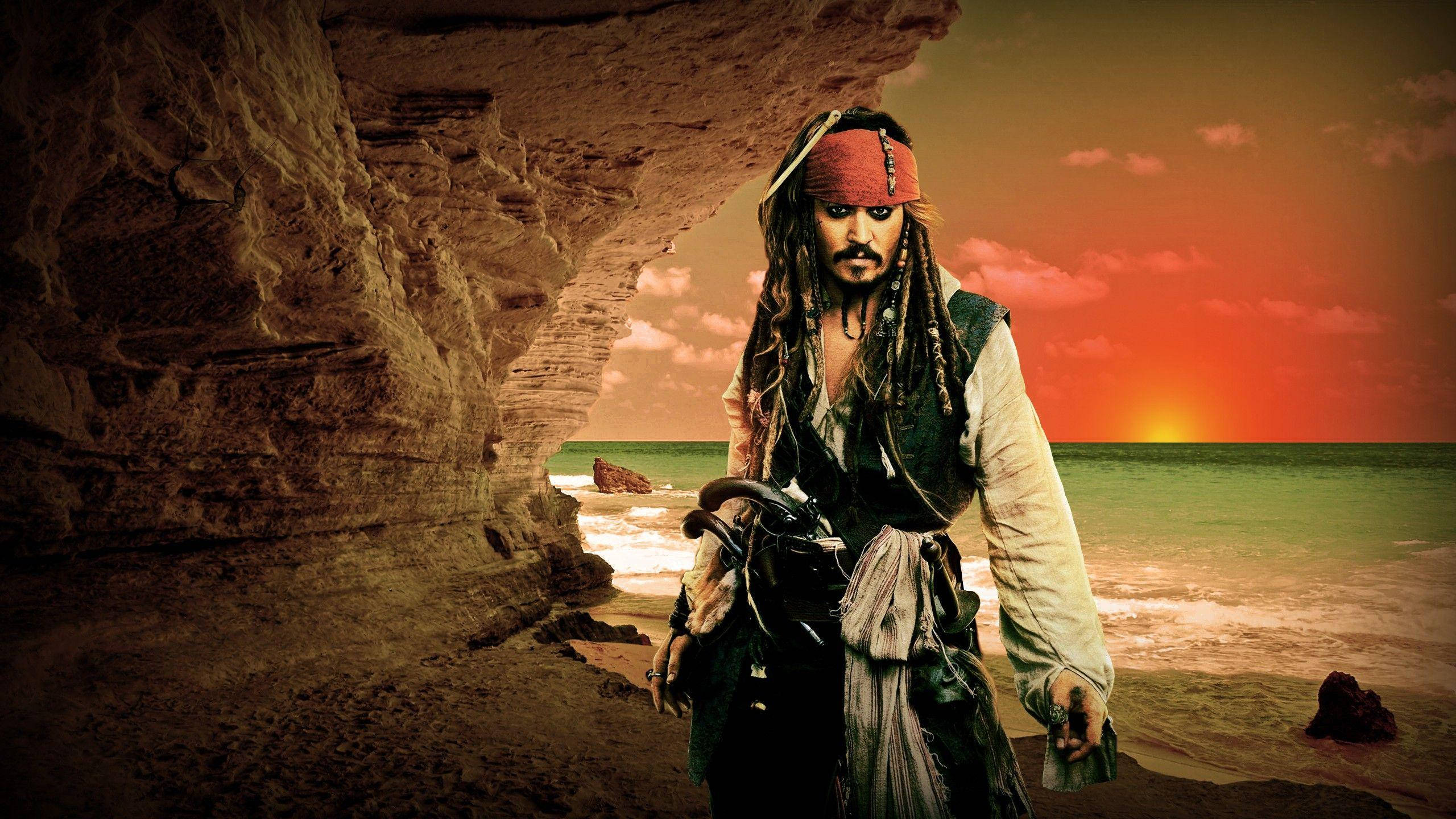 Johnny Depp, beach, sunset, 2K Desktop Wallpaper