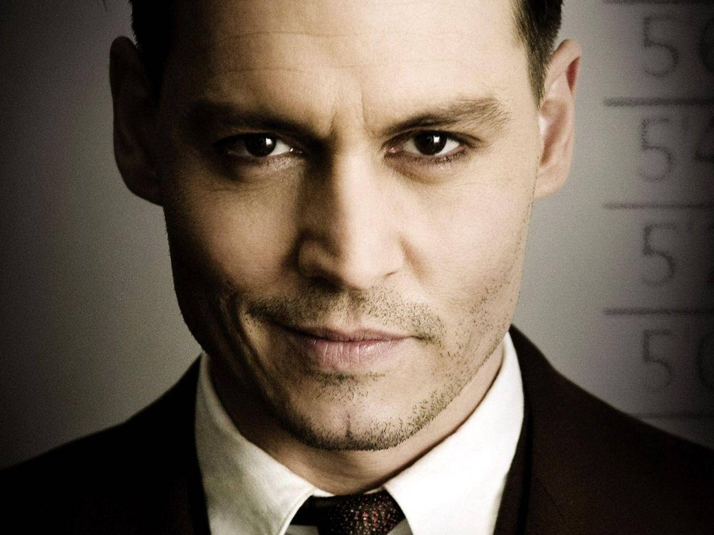 Johnny Depp, dark suit, intense gaze, HD Desktop Wallpaper