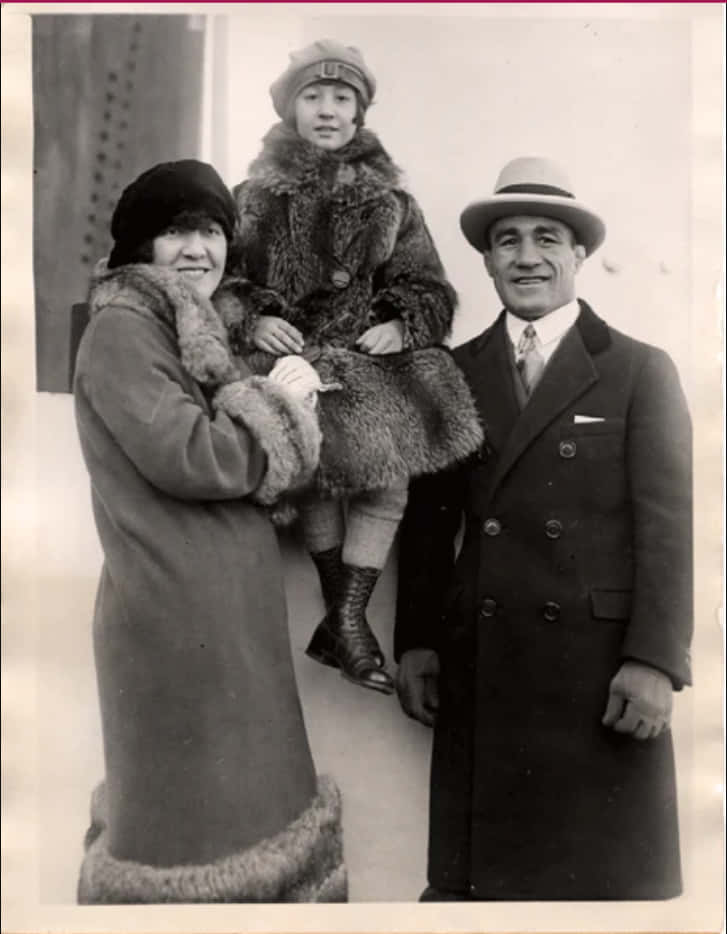 Johnny Dundee, family photo, 1924, SD Phone Wallpaper