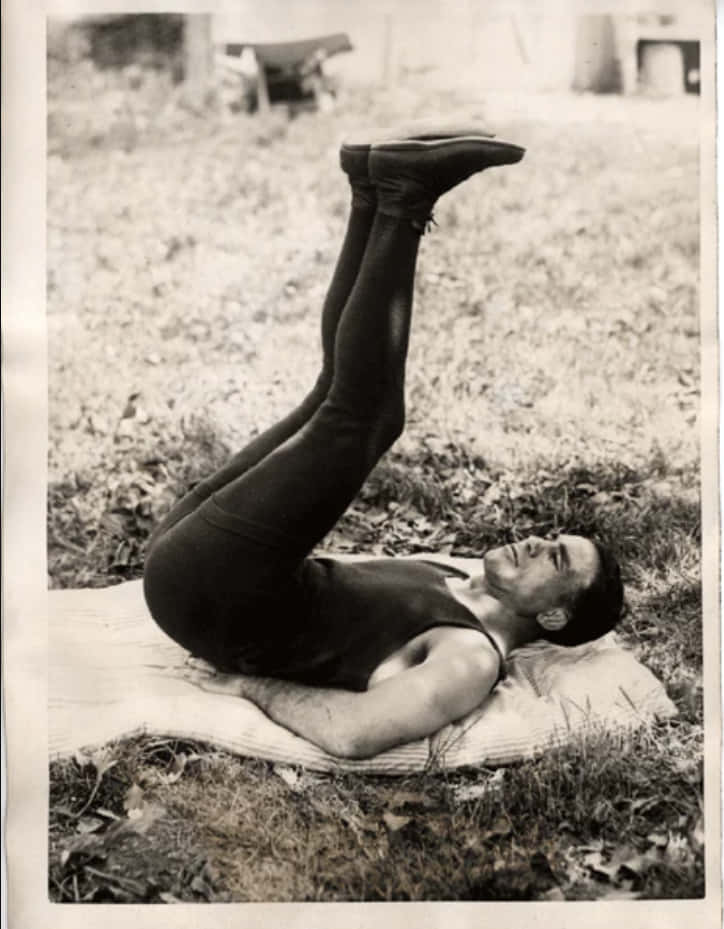 Johnny Dundee, curl-ups exercises, vintage athletic wear, SD Phone Wallpaper