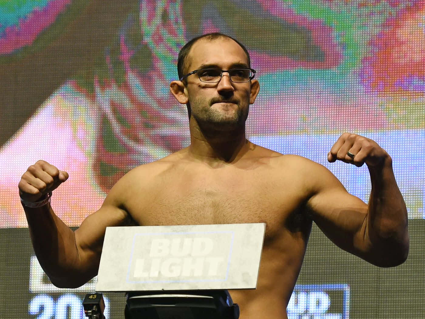 Johny Hendricks, shaved head, glasses, HD Desktop Wallpaper