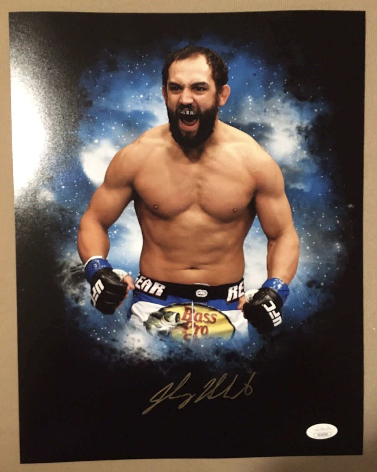 Johny Hendricks, UFC gloves, branded shorts, HD Phone Wallpaper