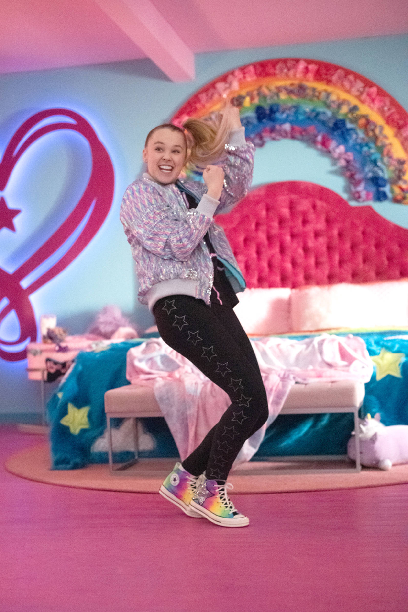 Jojo Siwa, glittery jacket, star leggings, Full HD Phone Wallpaper