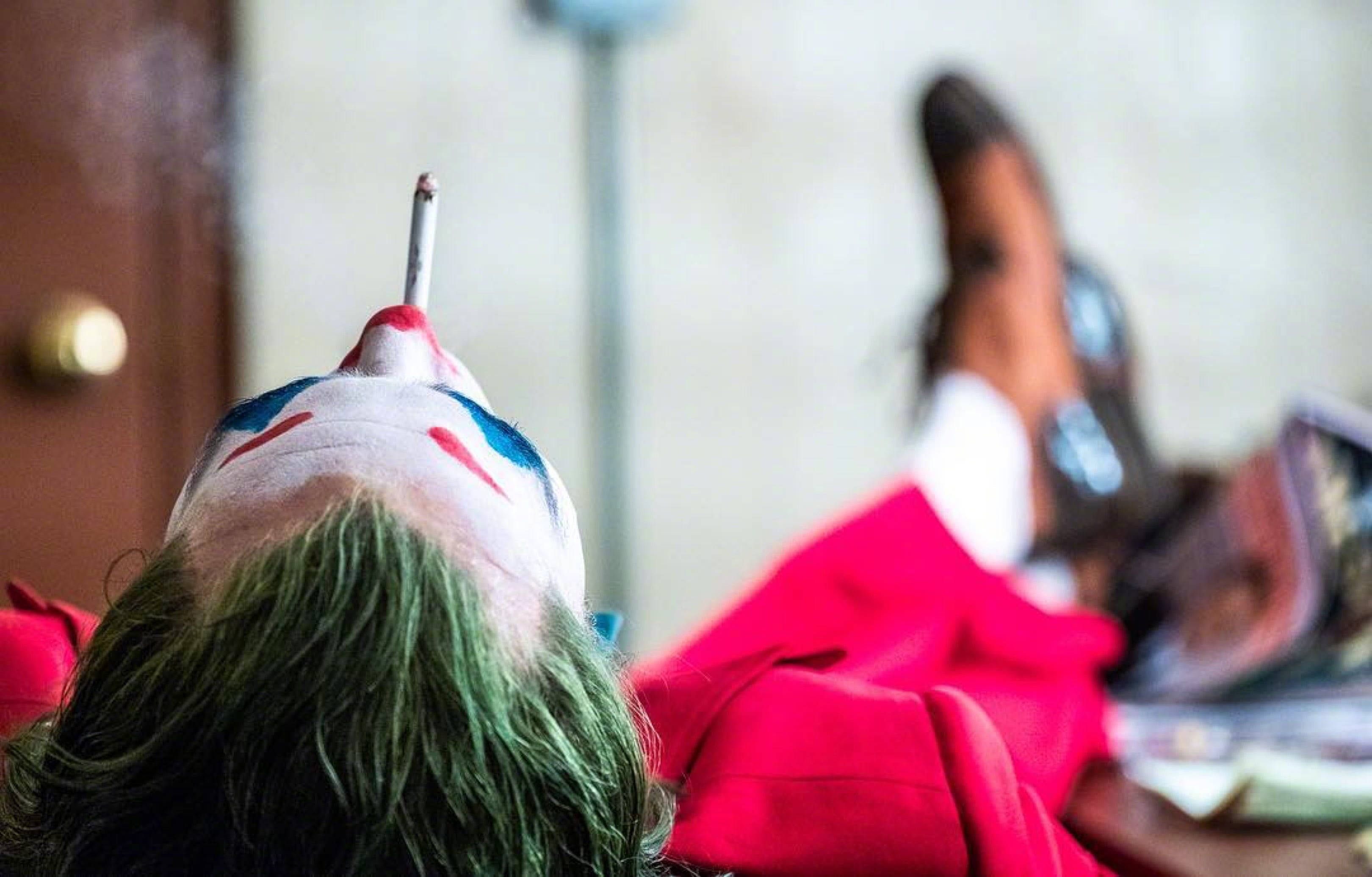 Joker 2020, green hair, clown makeup, 2K Desktop Wallpaper