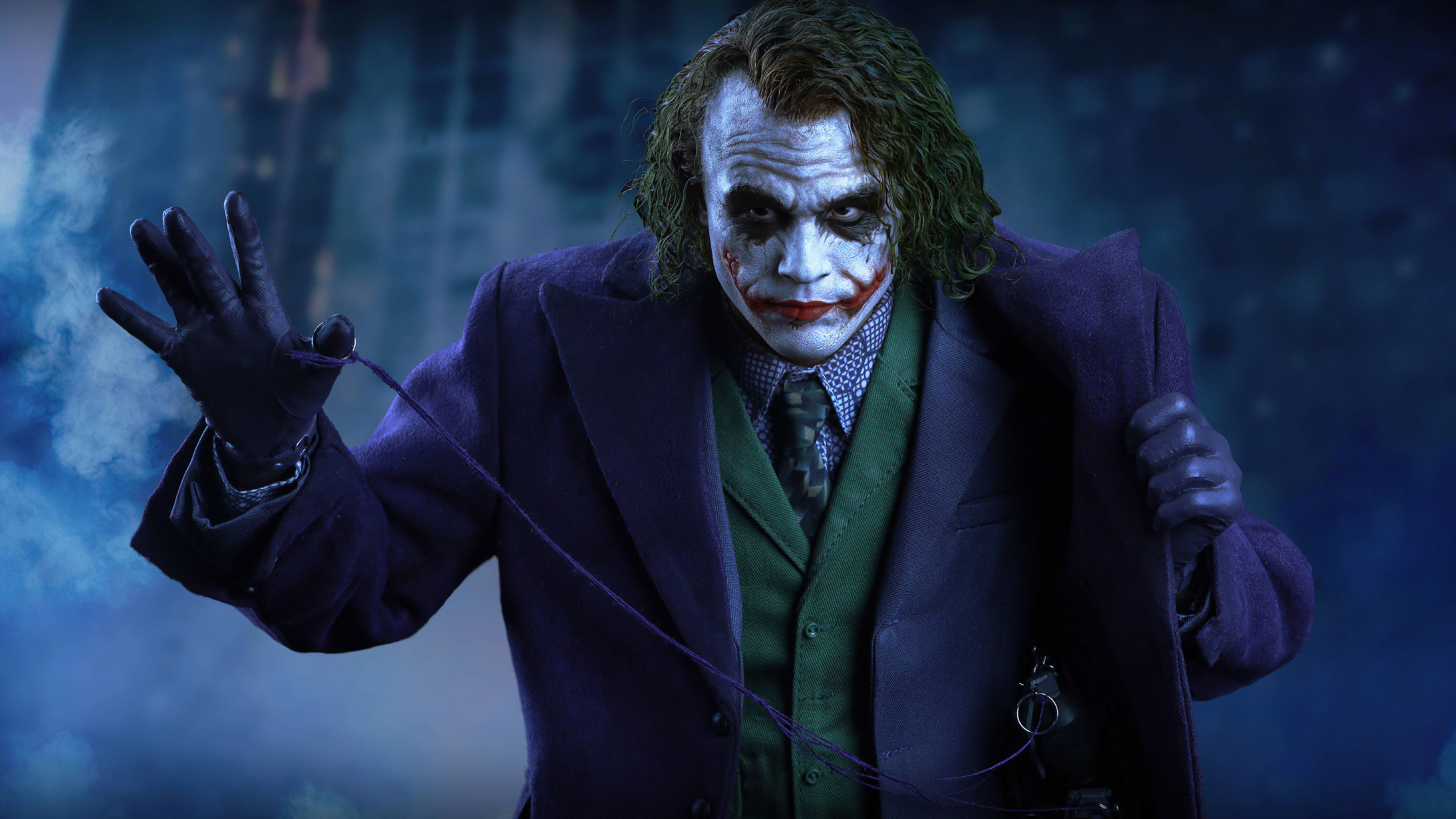 Joker, purple coat, green vest, 4K Desktop Wallpaper