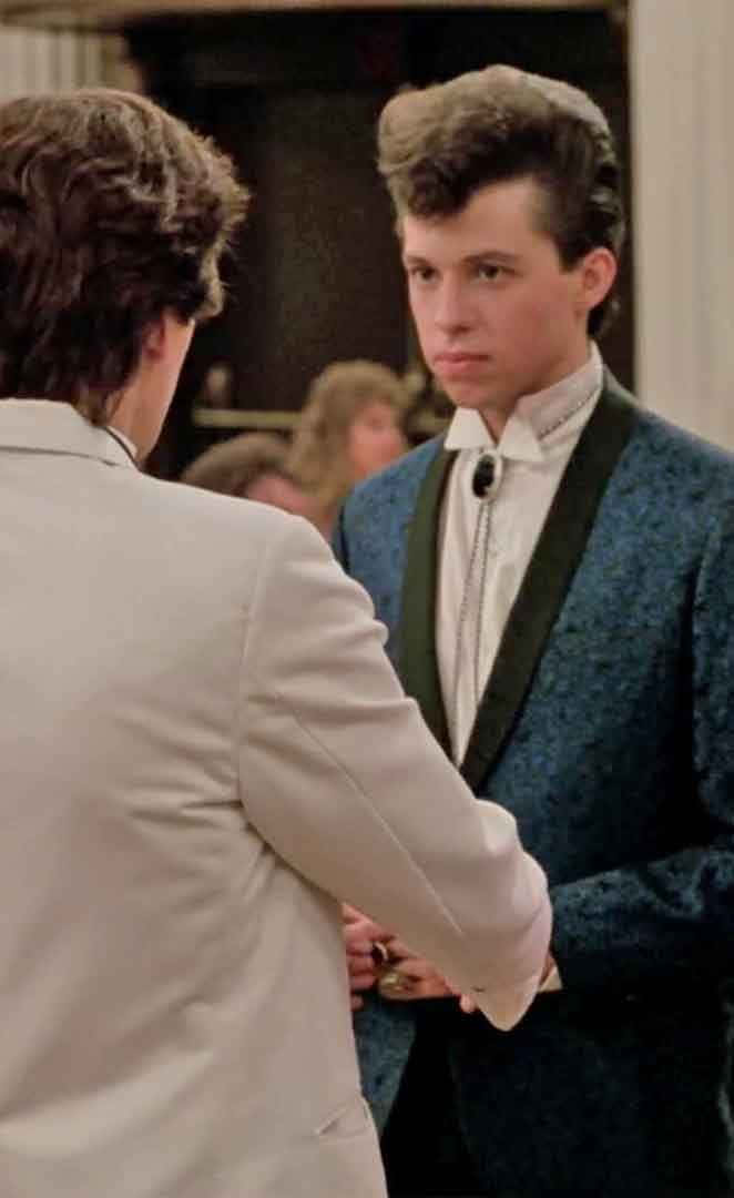 Jon Cryer, blue patterned tuxedo, bolo tie, SD Phone Wallpaper