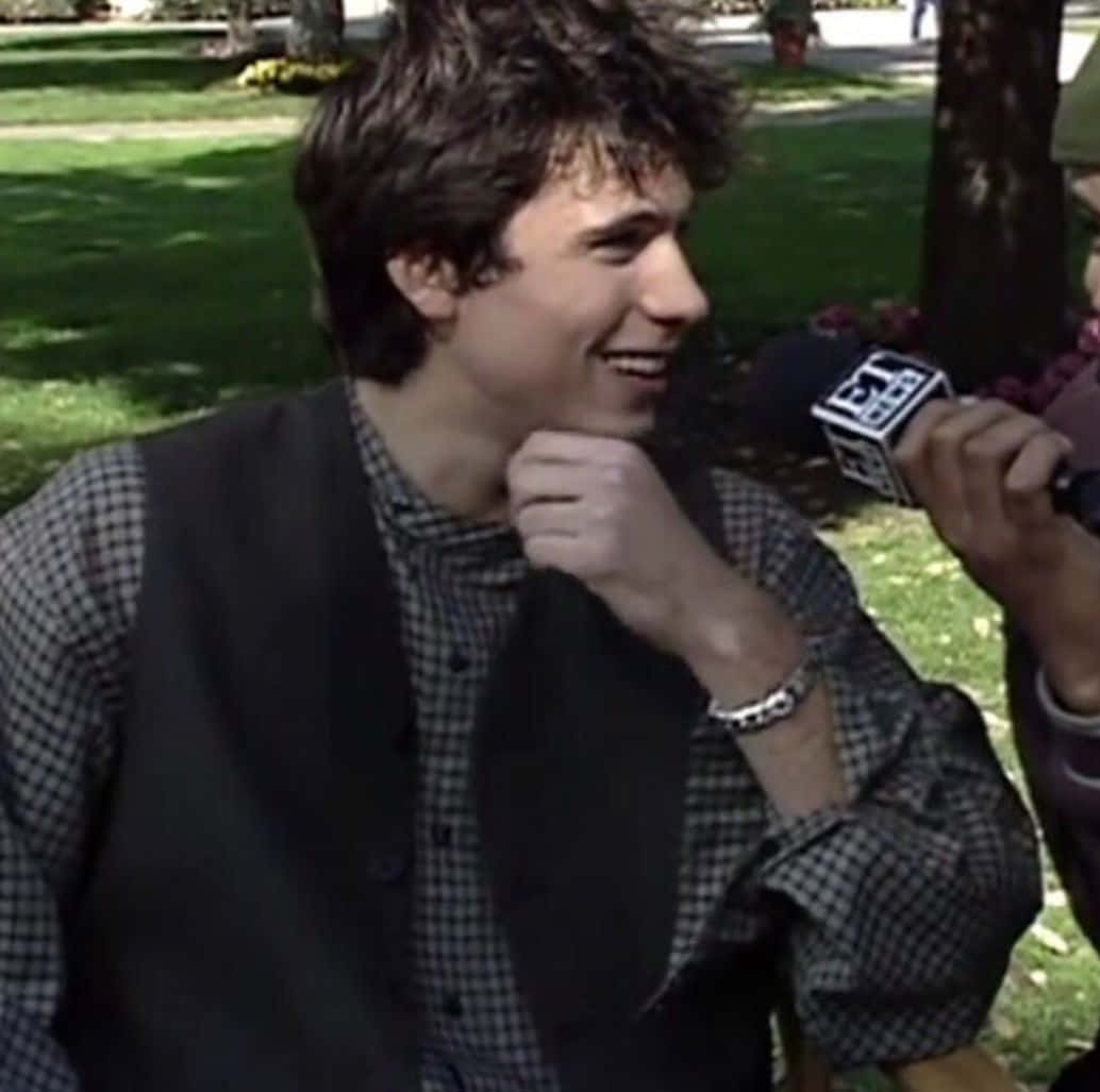 Jon Cryer, park, green grass, SD Desktop Wallpaper