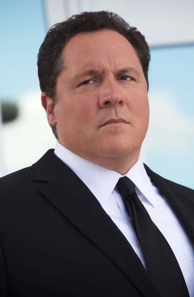 Jon Favreau, black suit, tie, SD Phone Wallpaper