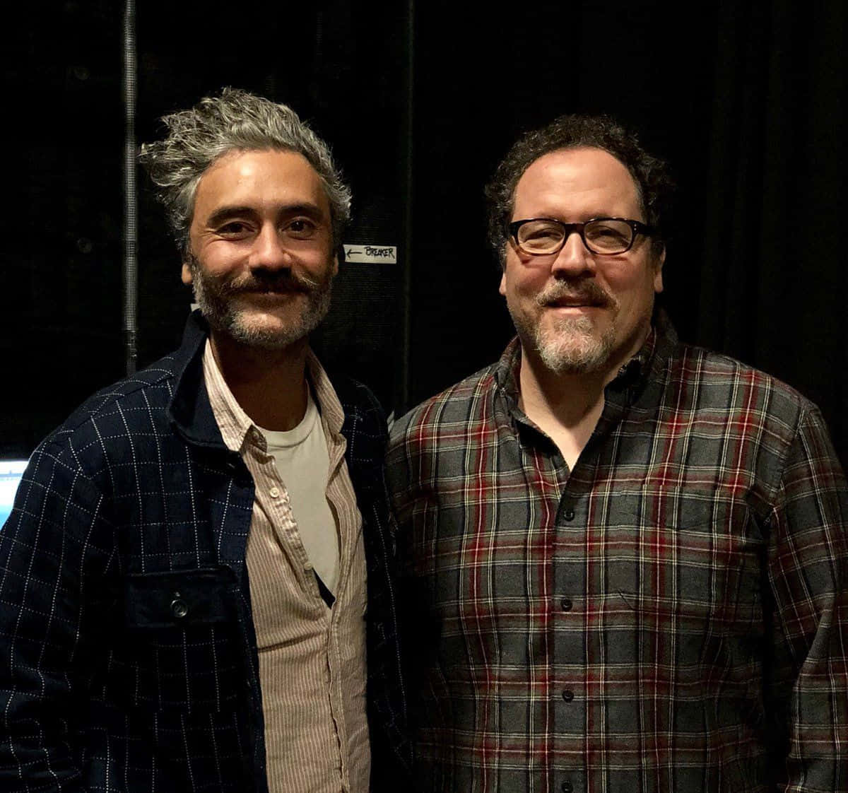 Jon Favreau, beards, plaid shirts, SD Desktop Wallpaper
